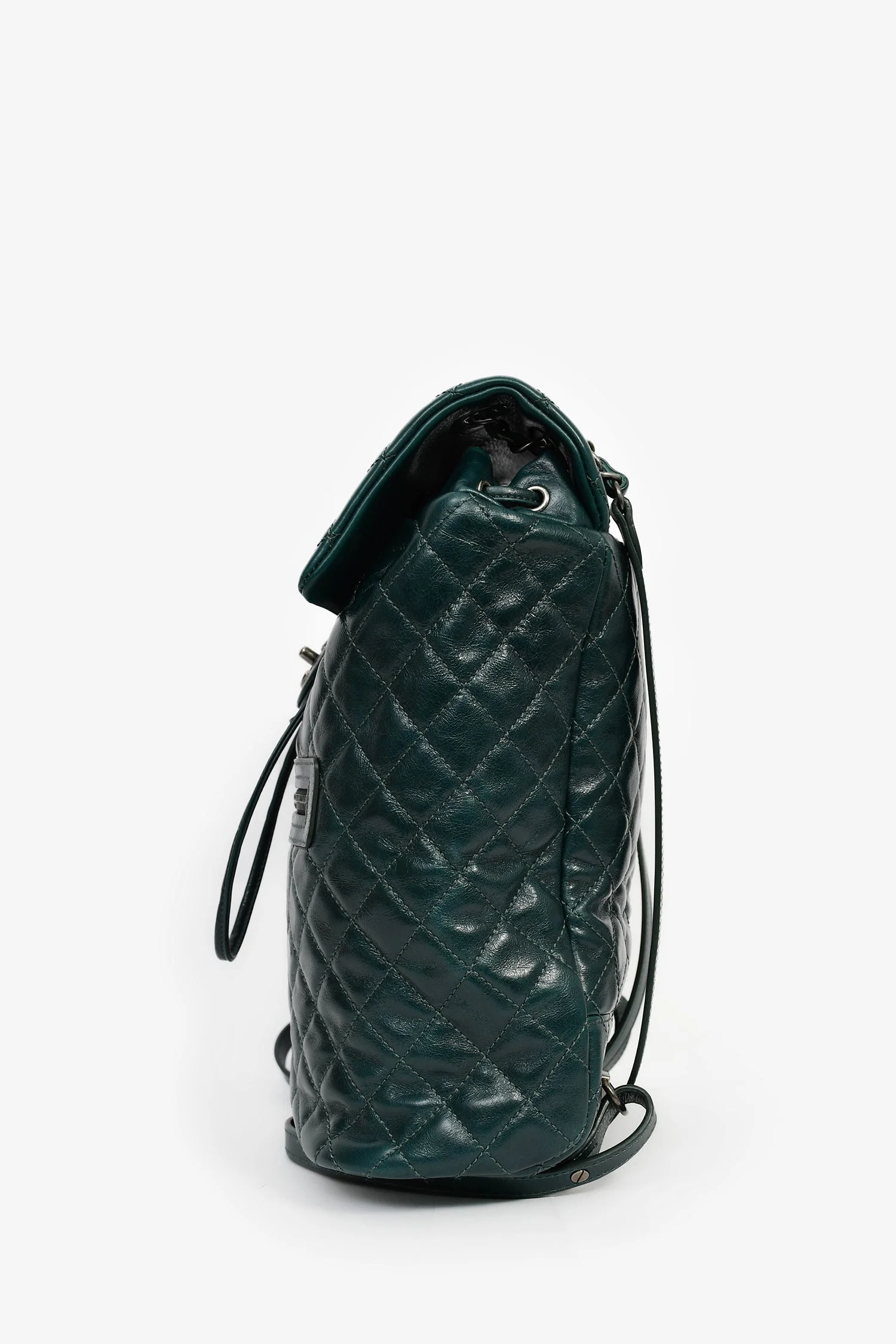 Pre-Loved Chanel™ 2015-16 Green Glazed Calfskin Quilted Small Salzburg Mountain Backpack - Image 4