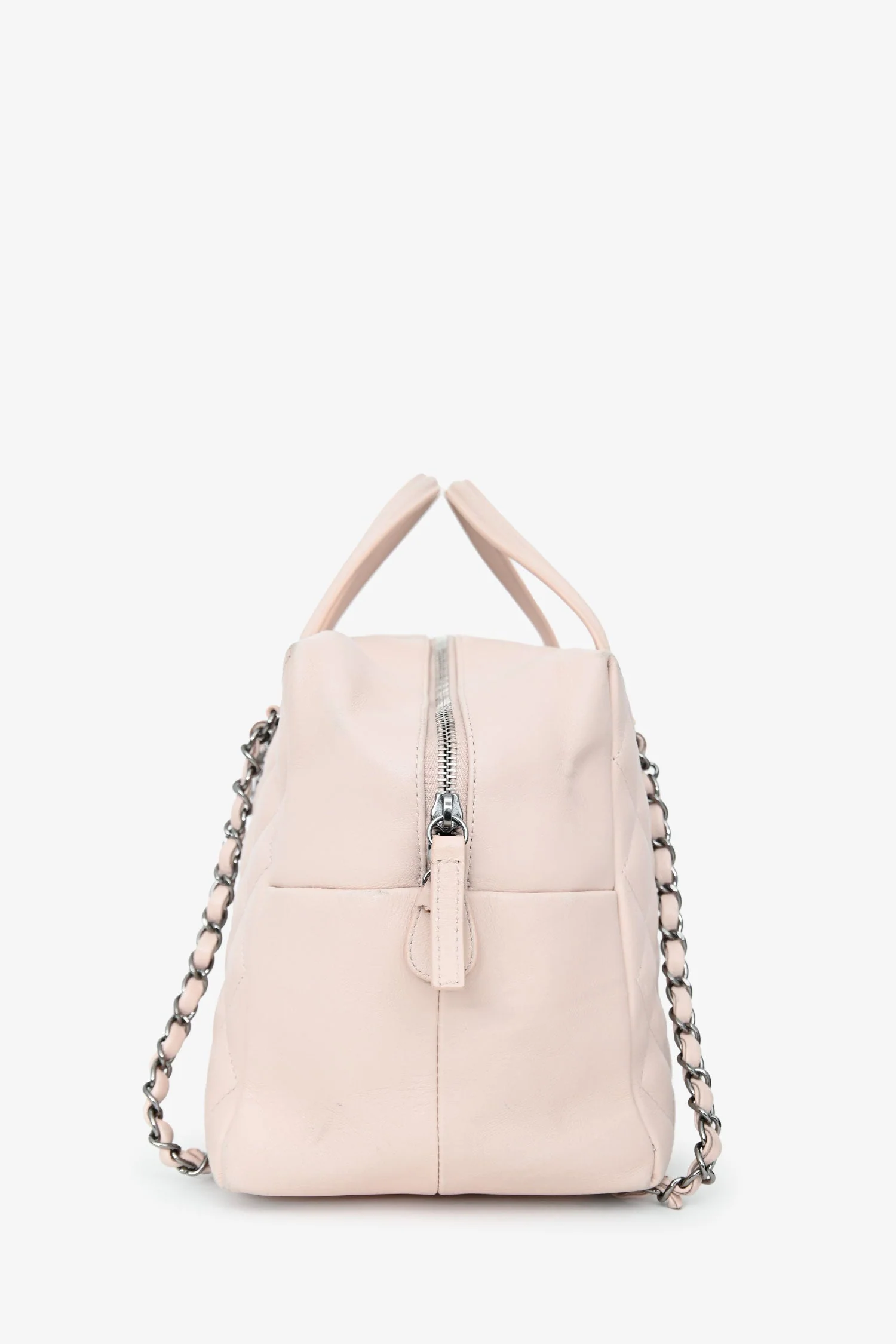 Pre-Loved Chanel™ 2015/16 Pink Leather Quilted 'Feather Weight' Bowling Bag - Image 4