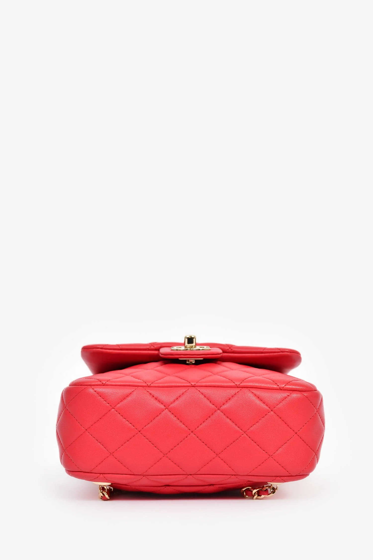 Pre-Loved Chanel™ 2015/16 Red Lambskin Leather Small Paris-Seoul Backpack - Image 5