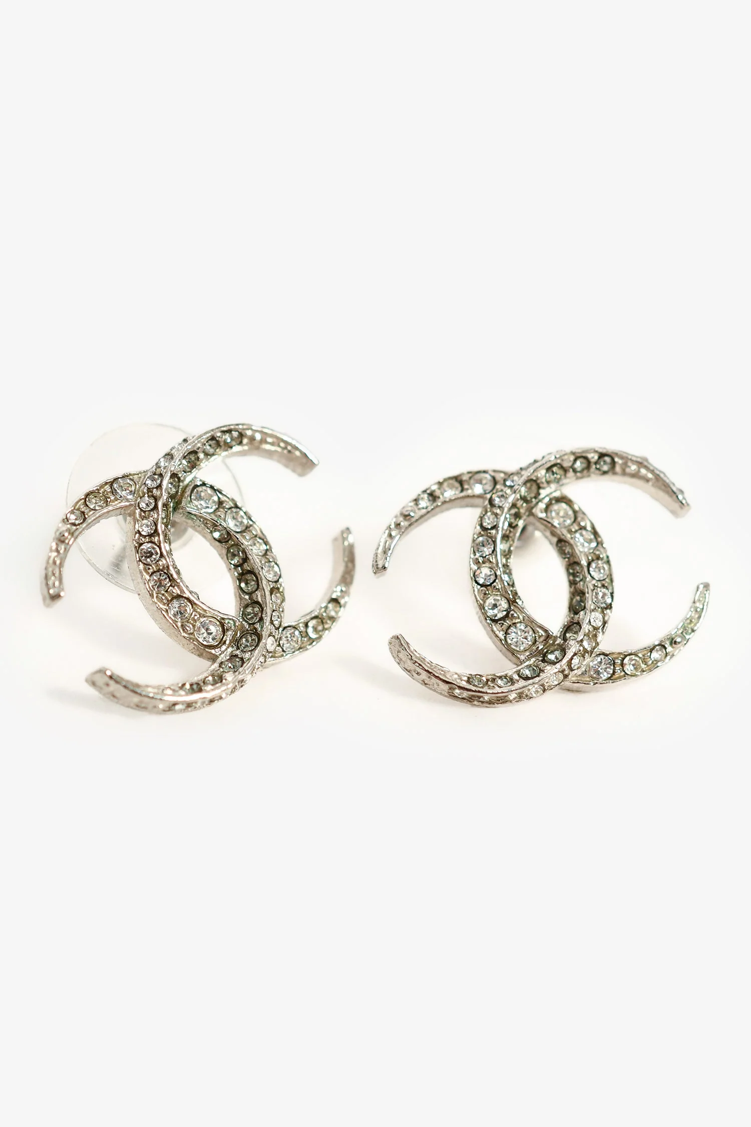 Pre-Loved Chanel™ 2015 Silver Tone Crystal Embellished CC Stud Earrings - Image 4