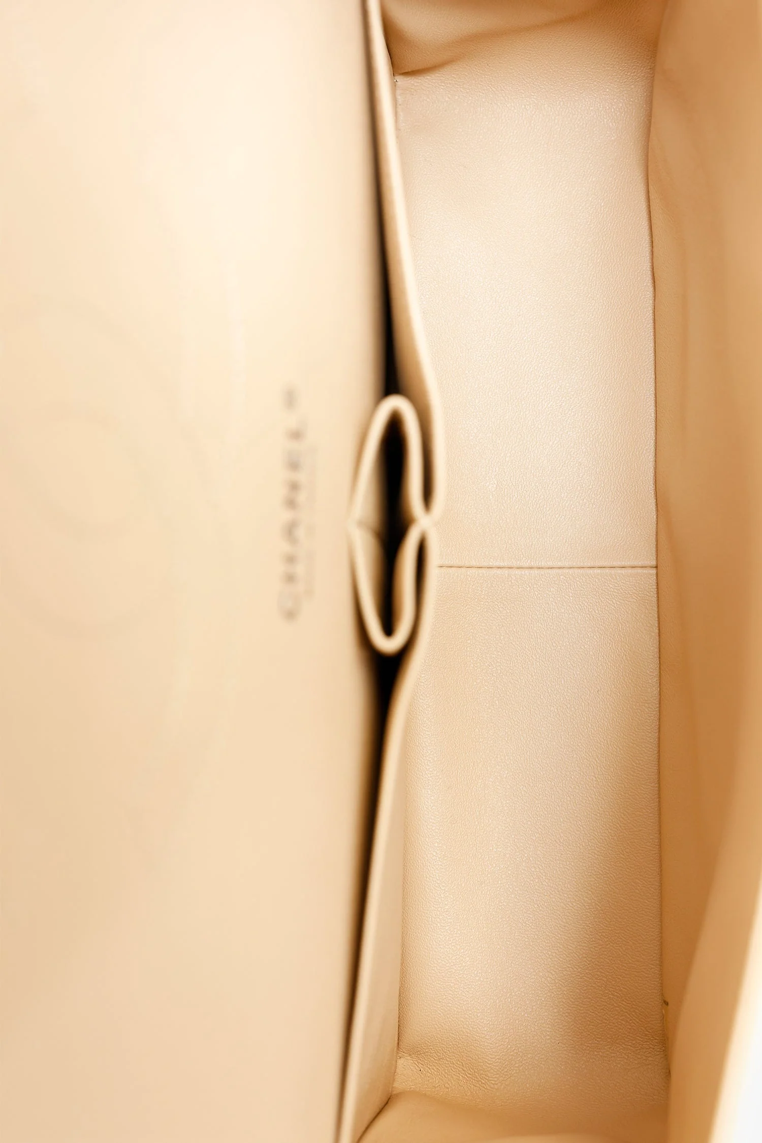 Pre-Loved Chanel™ 2016-17 Beige Caviar Leather Jumbo Double Flap Bag - Image 7