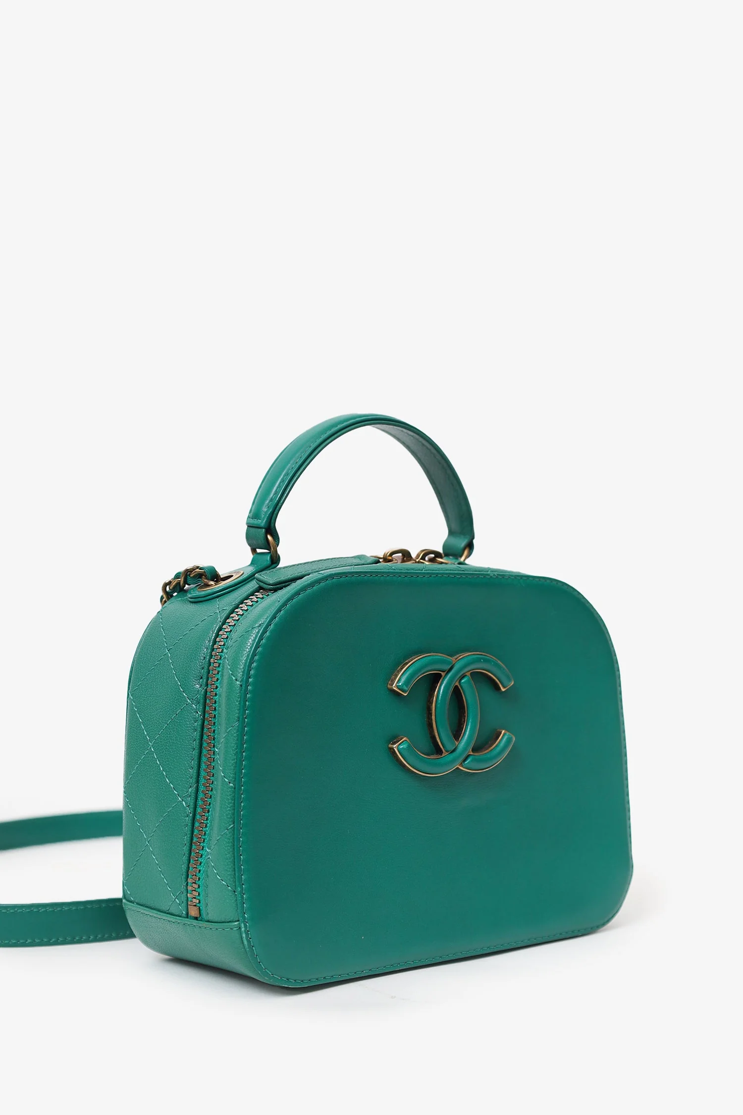 Pre-Loved Chanel™ 2016-17 Green Leather Small Coco Curve Vanity Case - Image 2