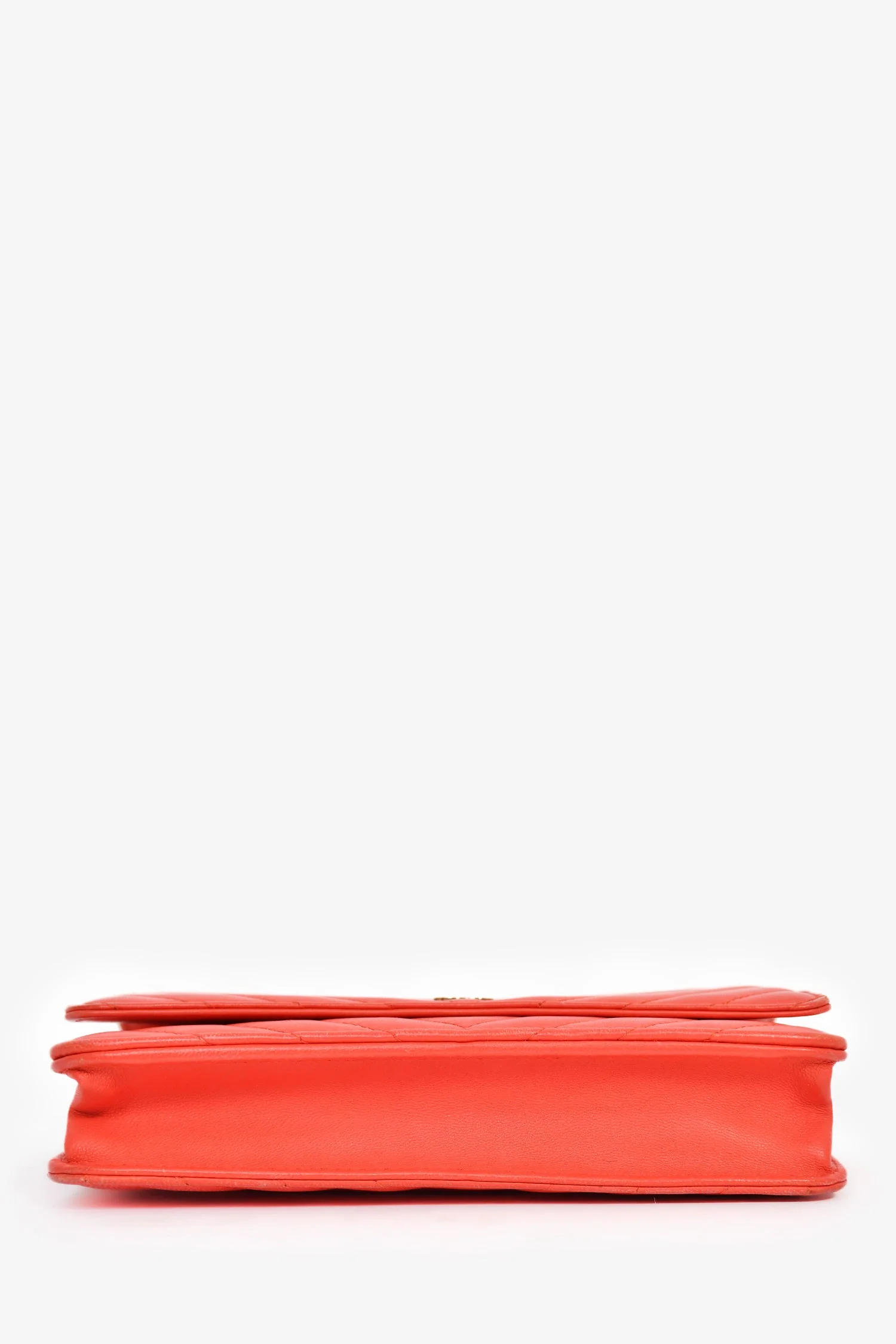 Pre-Loved Chanel™ 2016-17 Red Lambskin Chevron Quilted "Trendy" Wallet on Chain - Image 5