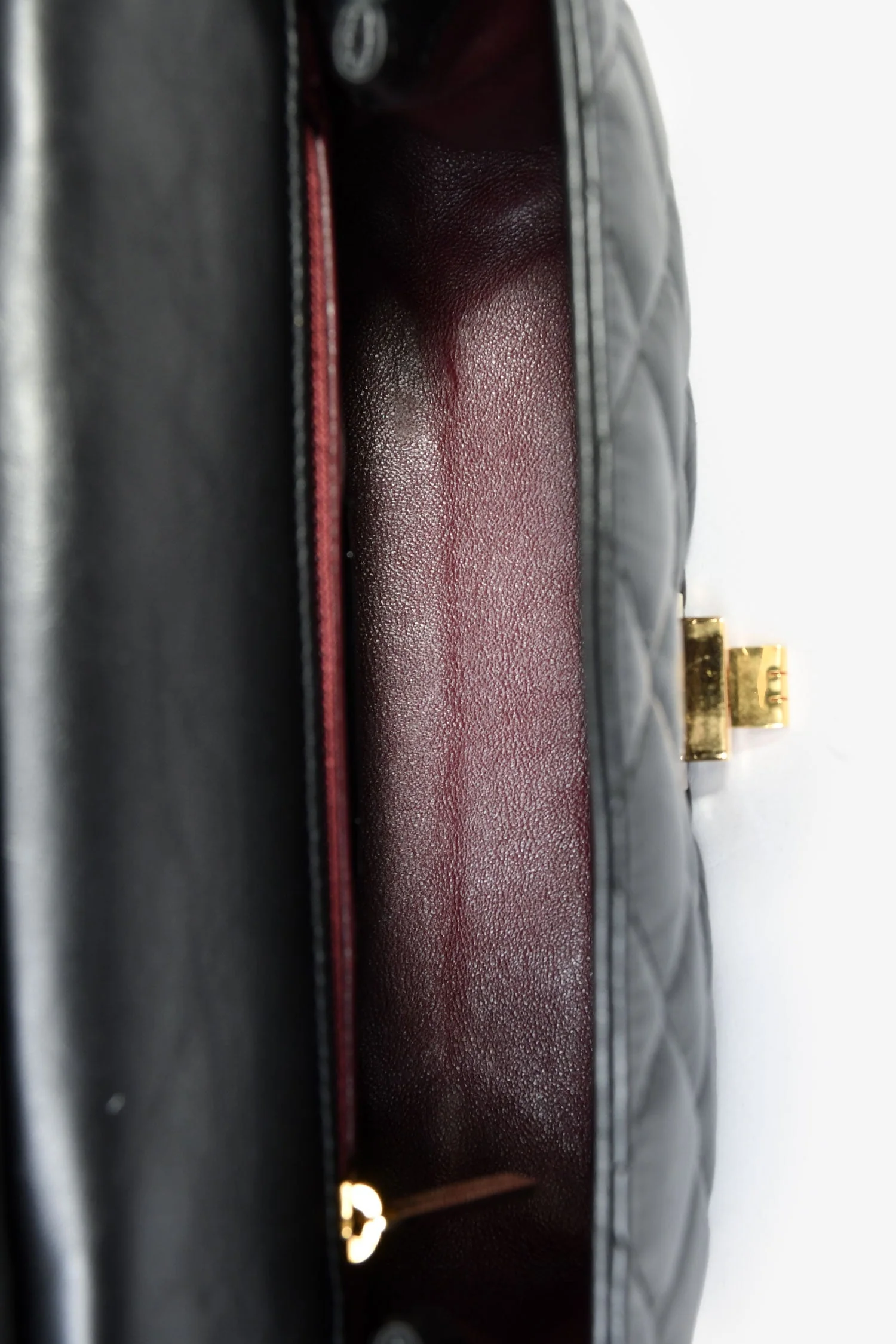Pre-Loved Chanel™ 2016-17 Runway Black Calfskin Leather 2.55 Reissue Hanger Flap Bag - Image 6