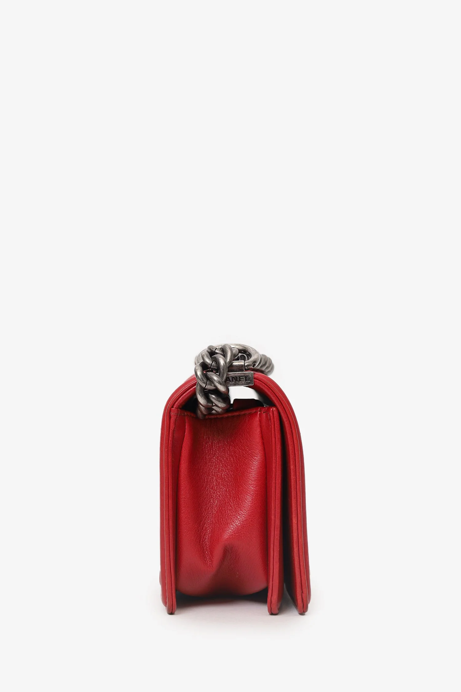 Pre-Loved Chanel™ 2016 Red Lambskin Chevron Small Boy Bag - Image 4