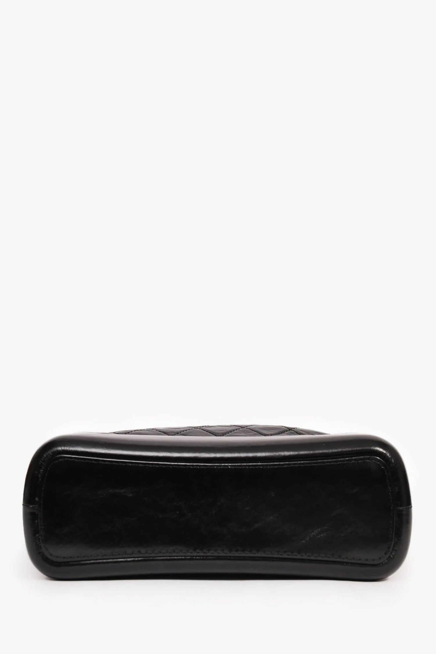Pre-Loved Chanel™ 2017/18 Black Aged Calfskin Medium Gabrielle Hobo - Image 5