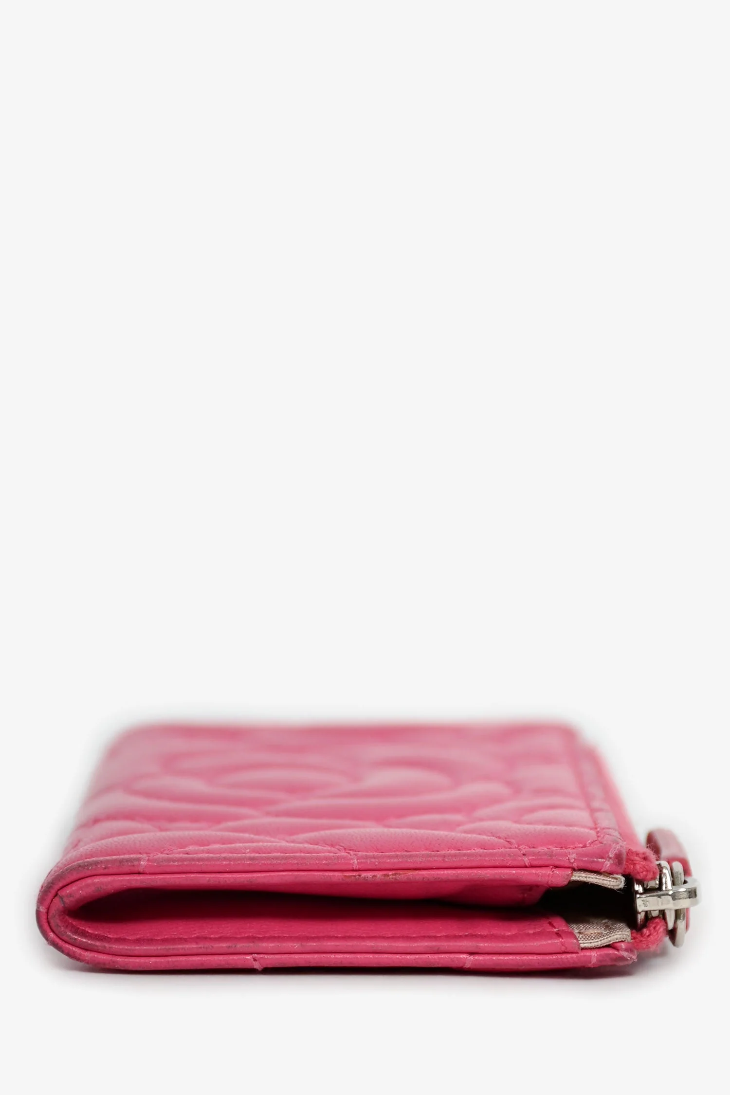 Pre-Loved Chanel™ 2017-18 Hot Pink Camellia Flower Key Ring Card Holder - Image 4