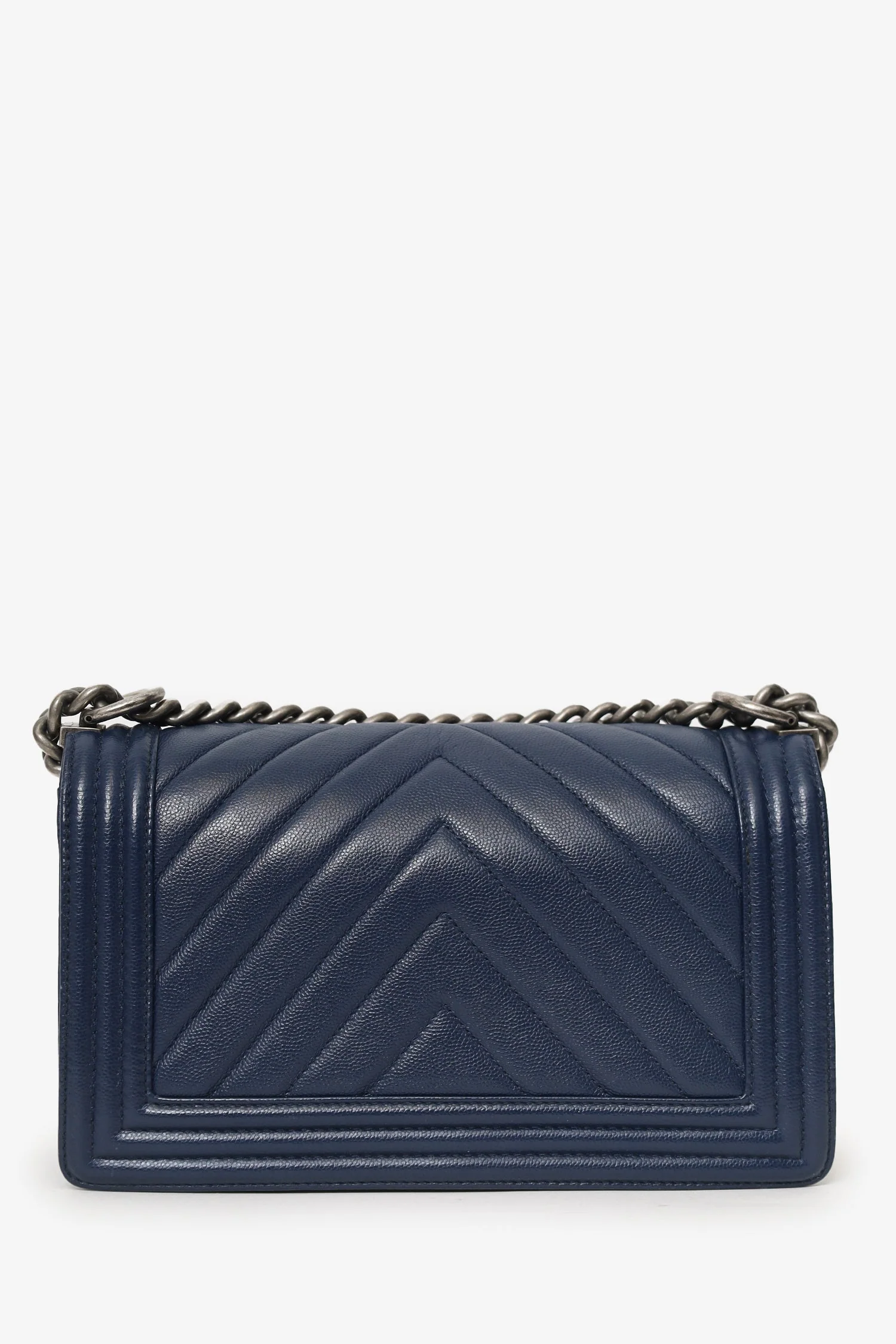 Pre-Loved Chanel™ 2017-18 Navy Caviar Chevron Medium Boy Bag - Image 3