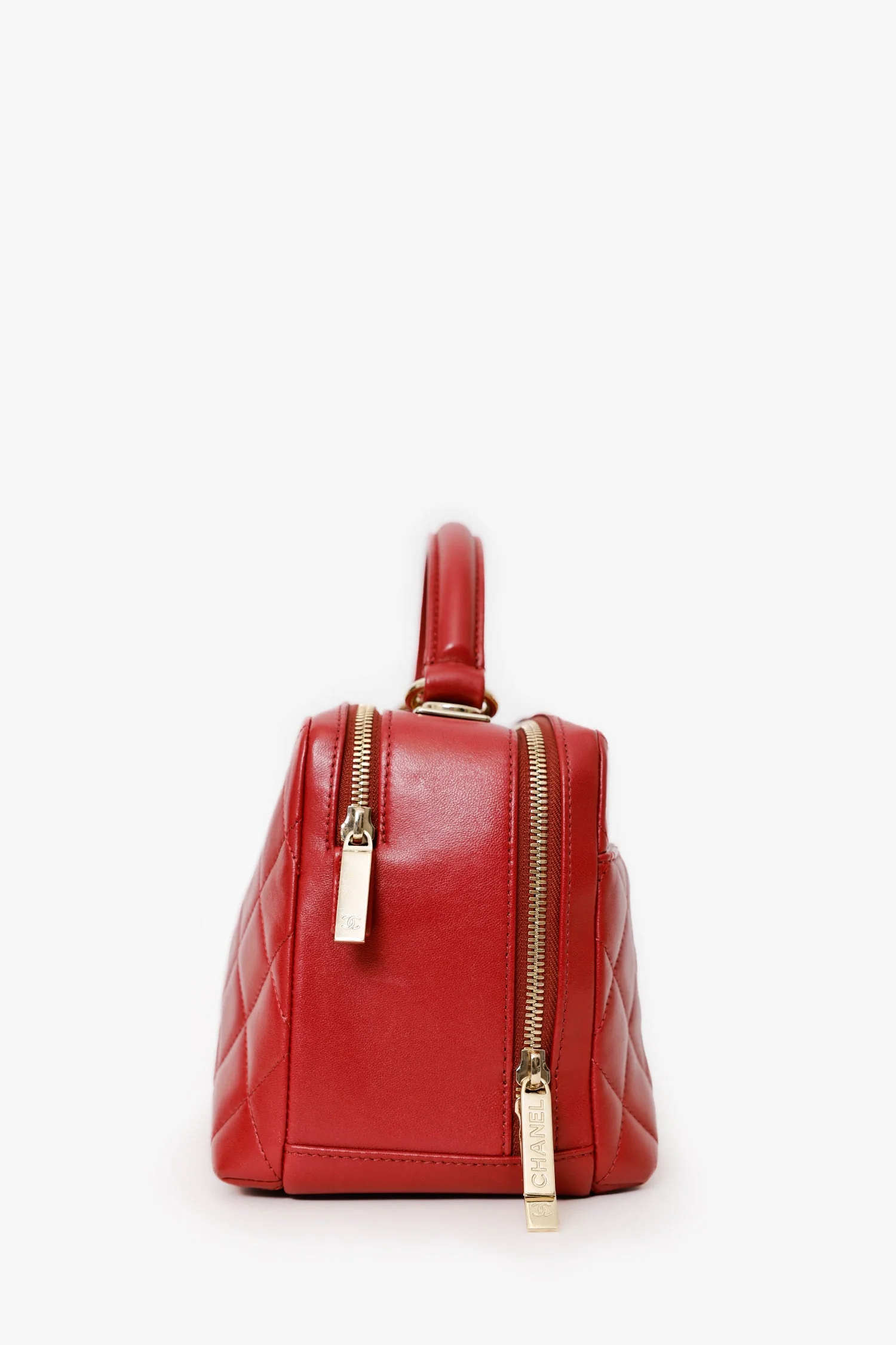Pre-Loved Chanel™ 2017-18 Red Quilted Lambskin Trendy CC Bowling Bag - Image 3
