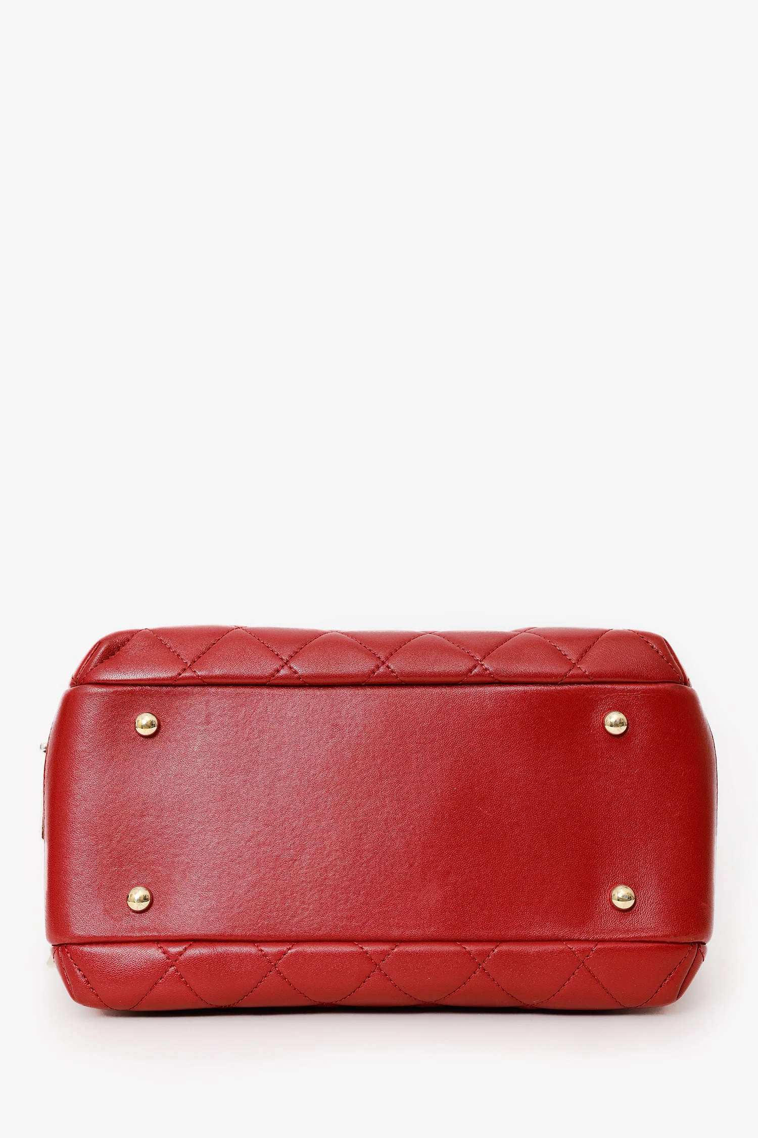 Pre-Loved Chanel™ 2017-18 Red Quilted Lambskin Trendy CC Bowling Bag - Image 5