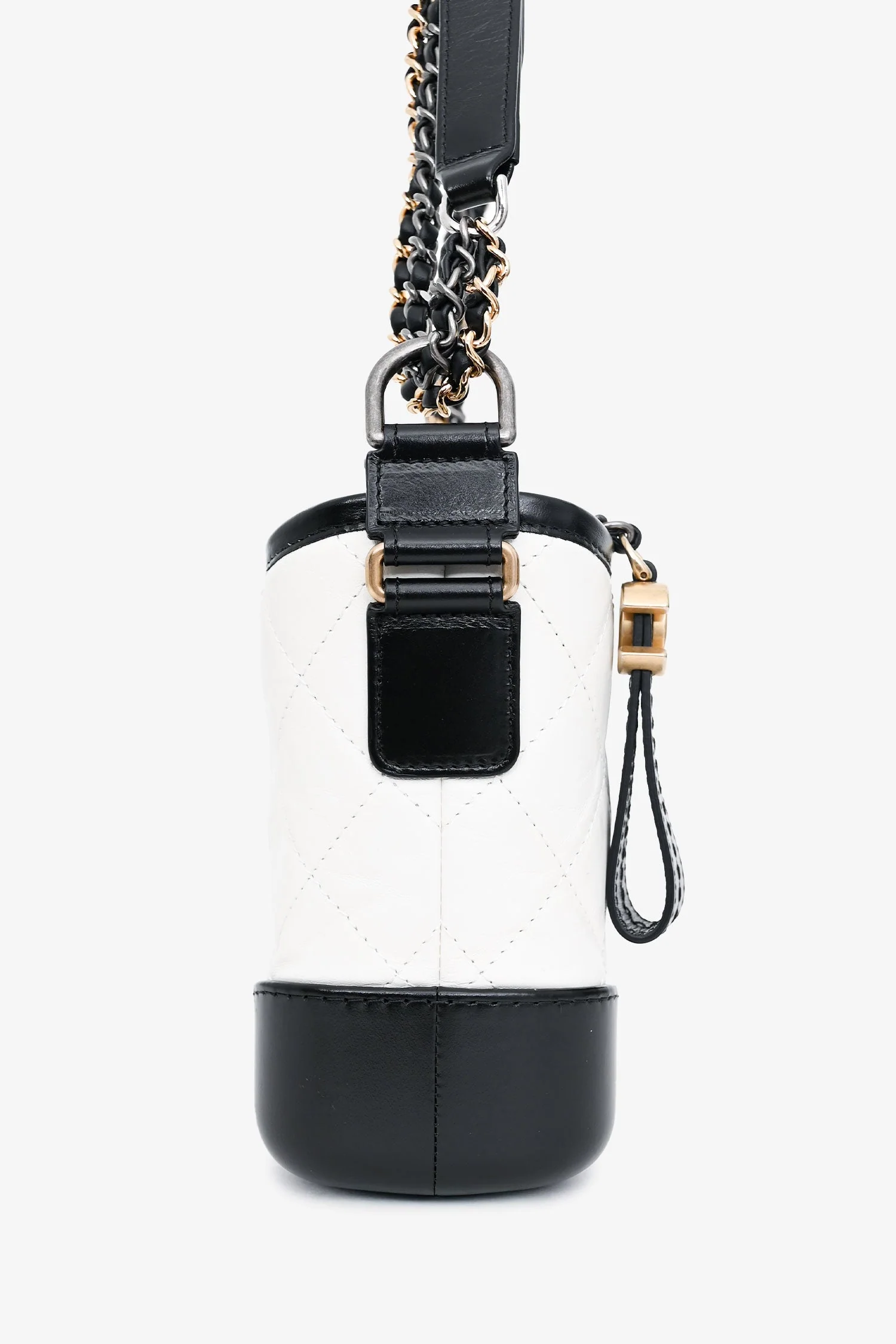 Pre-Loved Chanel™ 2017-18 White/Black Lambskin Small Gabrielle Chain Bag - Image 3