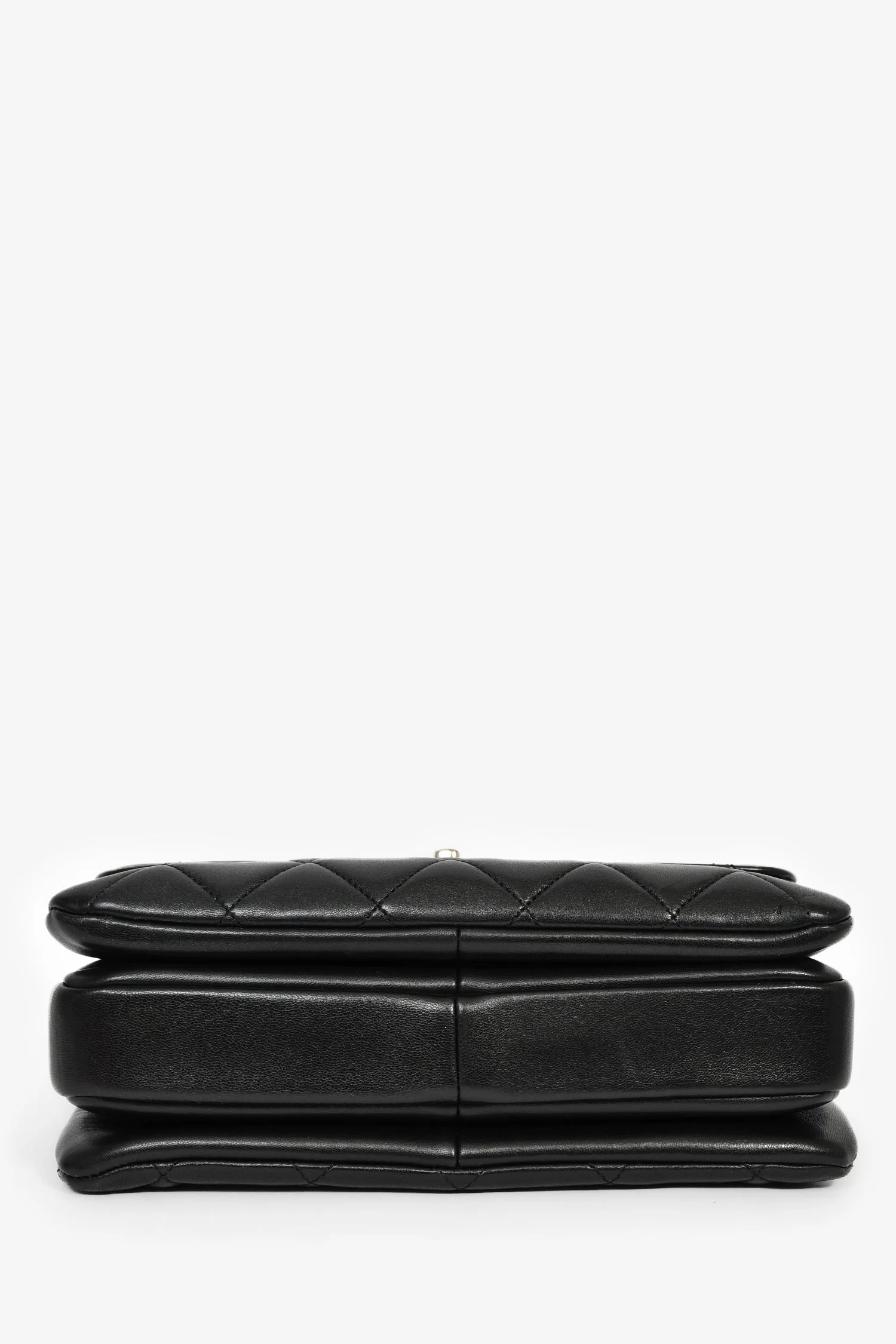 Pre-Loved Chanel™ 2017 Black Lambskin Leather Trendy Top Handle Bag - Image 5
