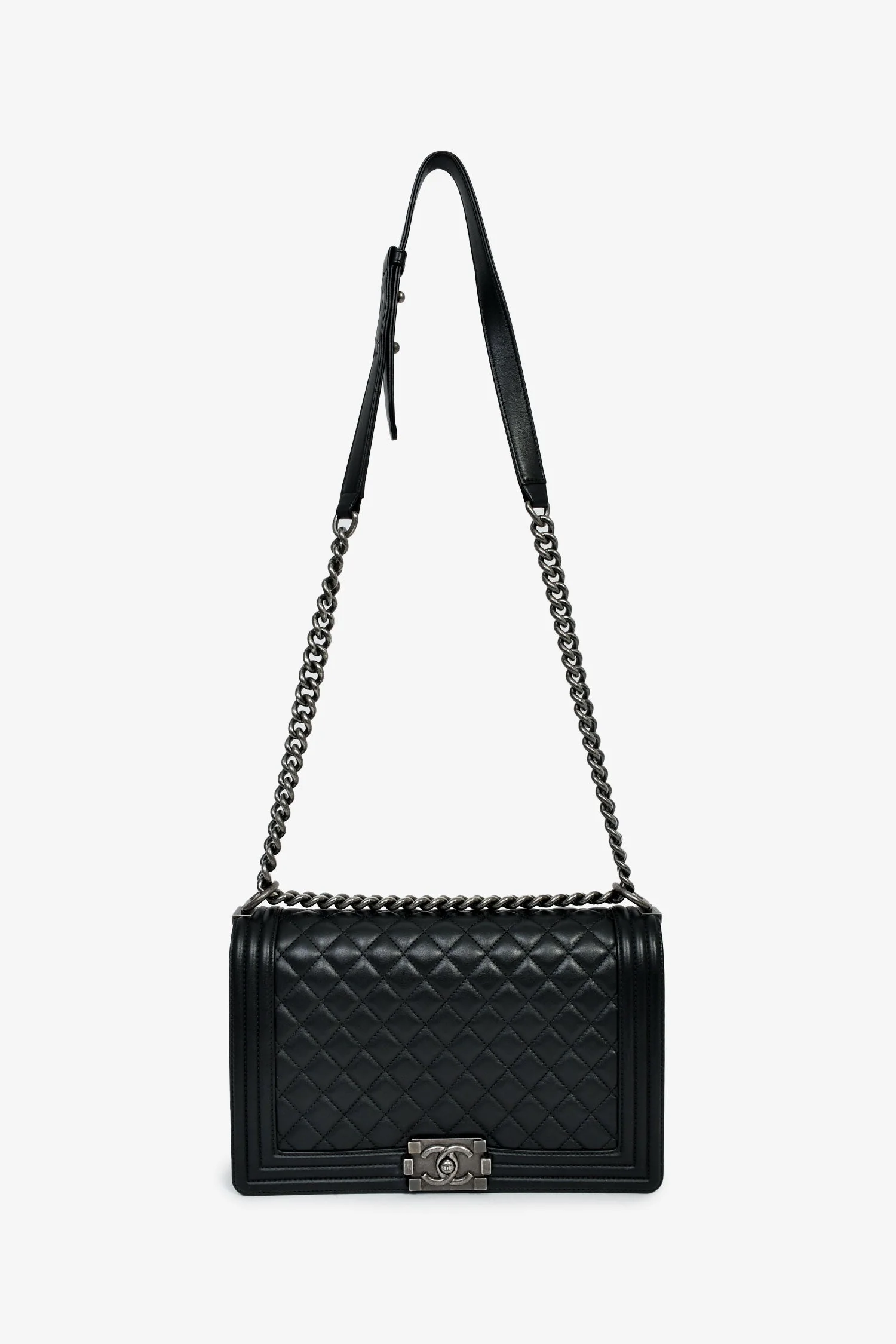 Pre-Loved Chanel™ 2018-19 Black Lambskin Large Boy Bag - Image 7