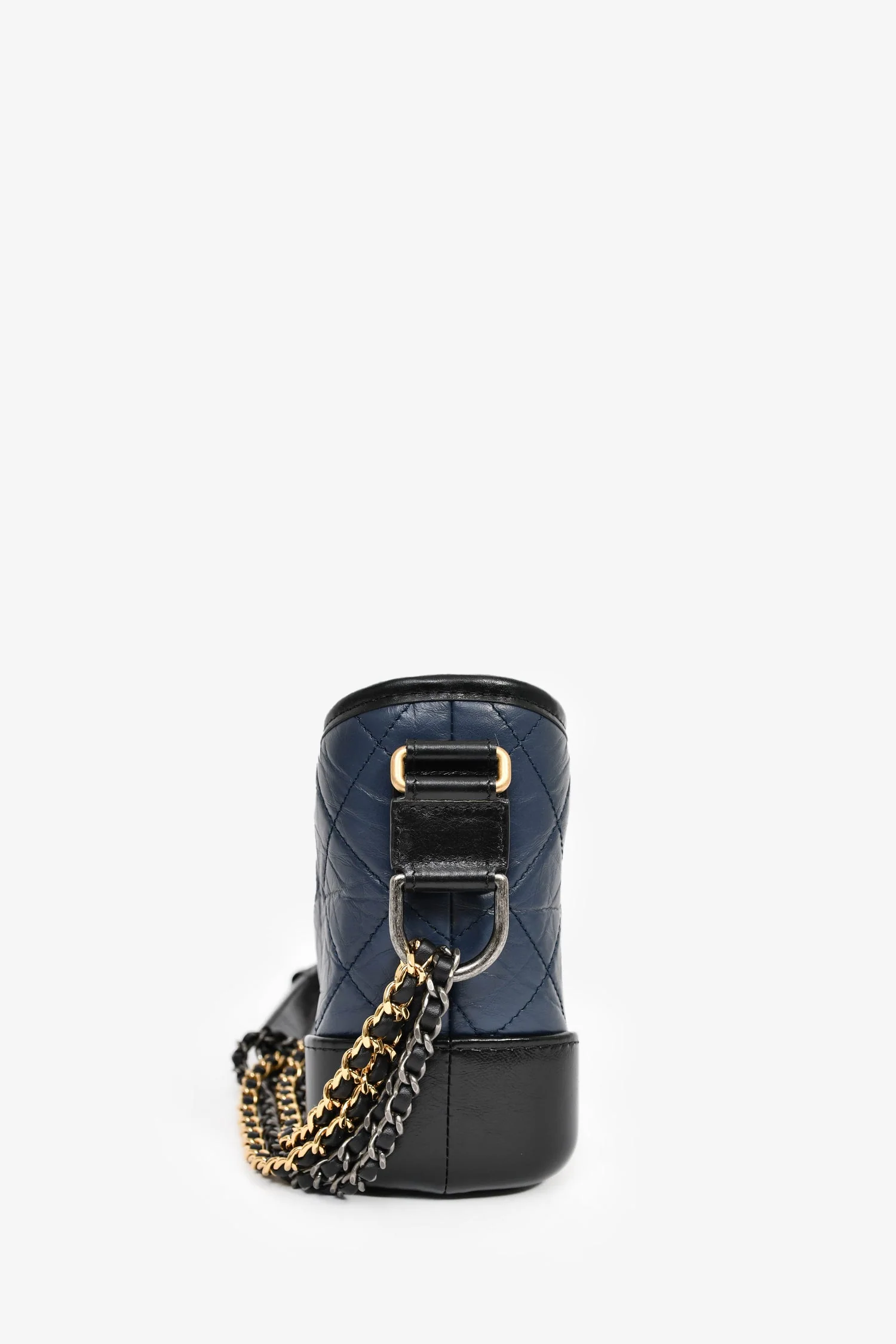 Pre-Loved Chanel™ 2018/19 Navy Blue/Black Quilted Lambskin Small Gabrielle Bag - Image 3