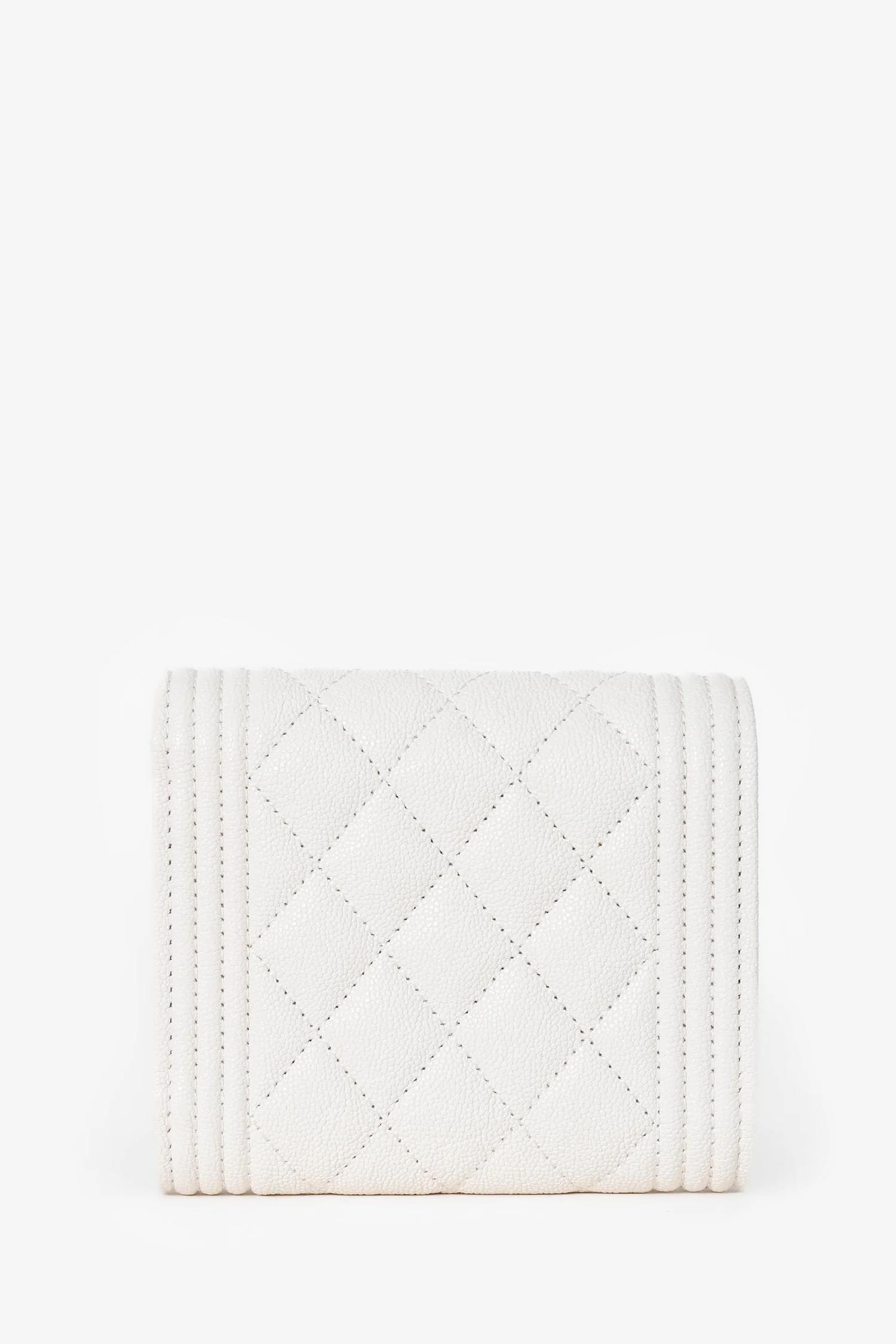 Pre-Loved Chanel™ 2018-19 White Caviar Leather Boy Trifold Wallet - Image 2