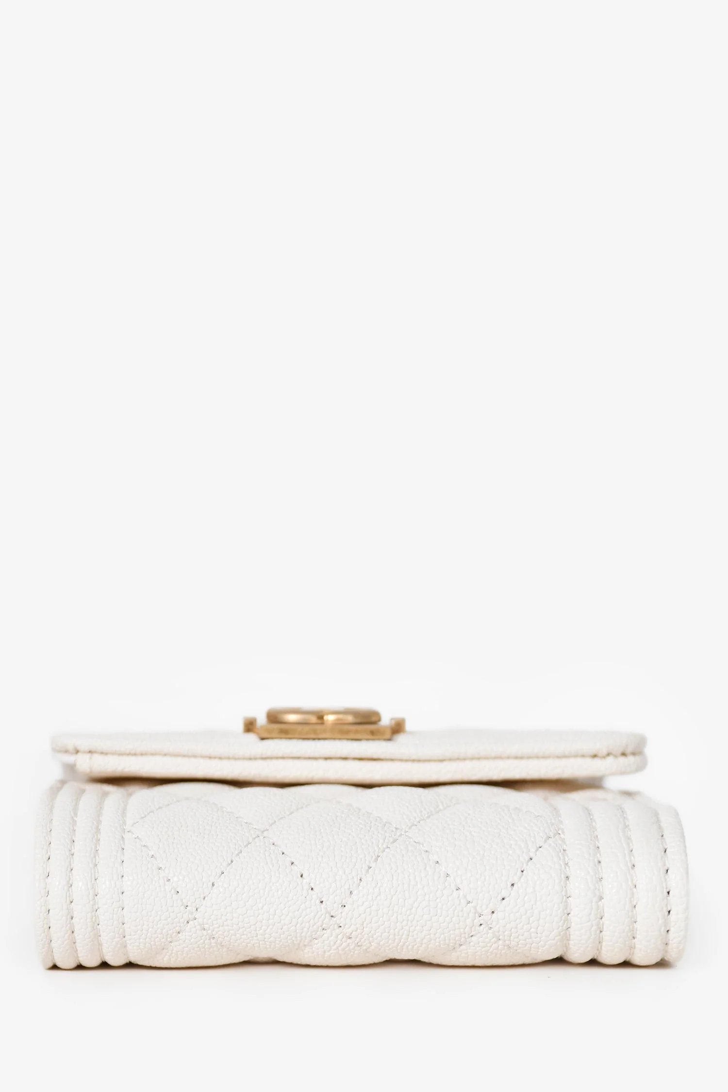 Pre-Loved Chanel™ 2018-19 White Caviar Leather Boy Trifold Wallet - Image 5