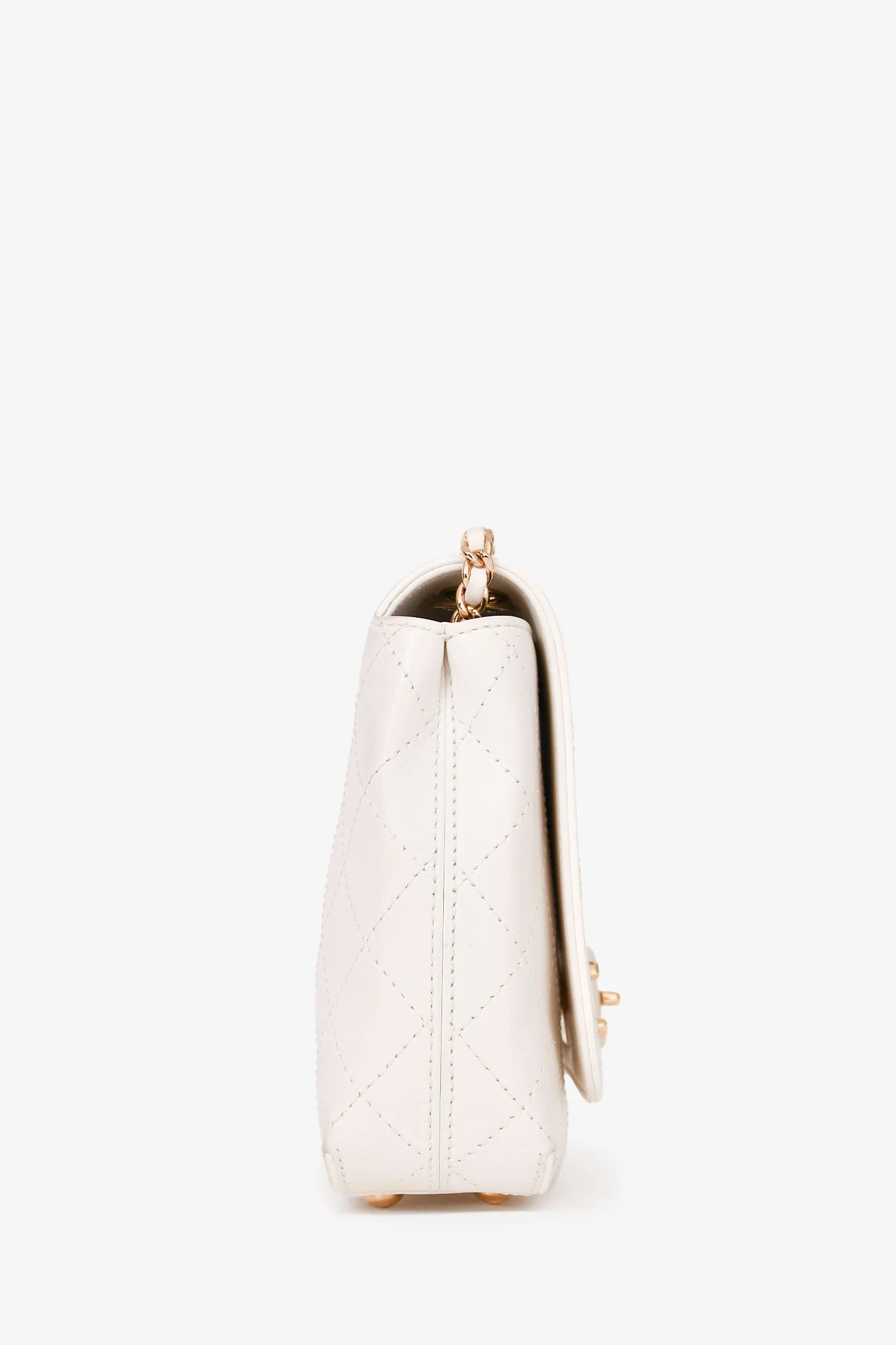 Pre-Loved Chanel™ 2018/19 White Leather Small Covered CC Flap Bag - Image 3