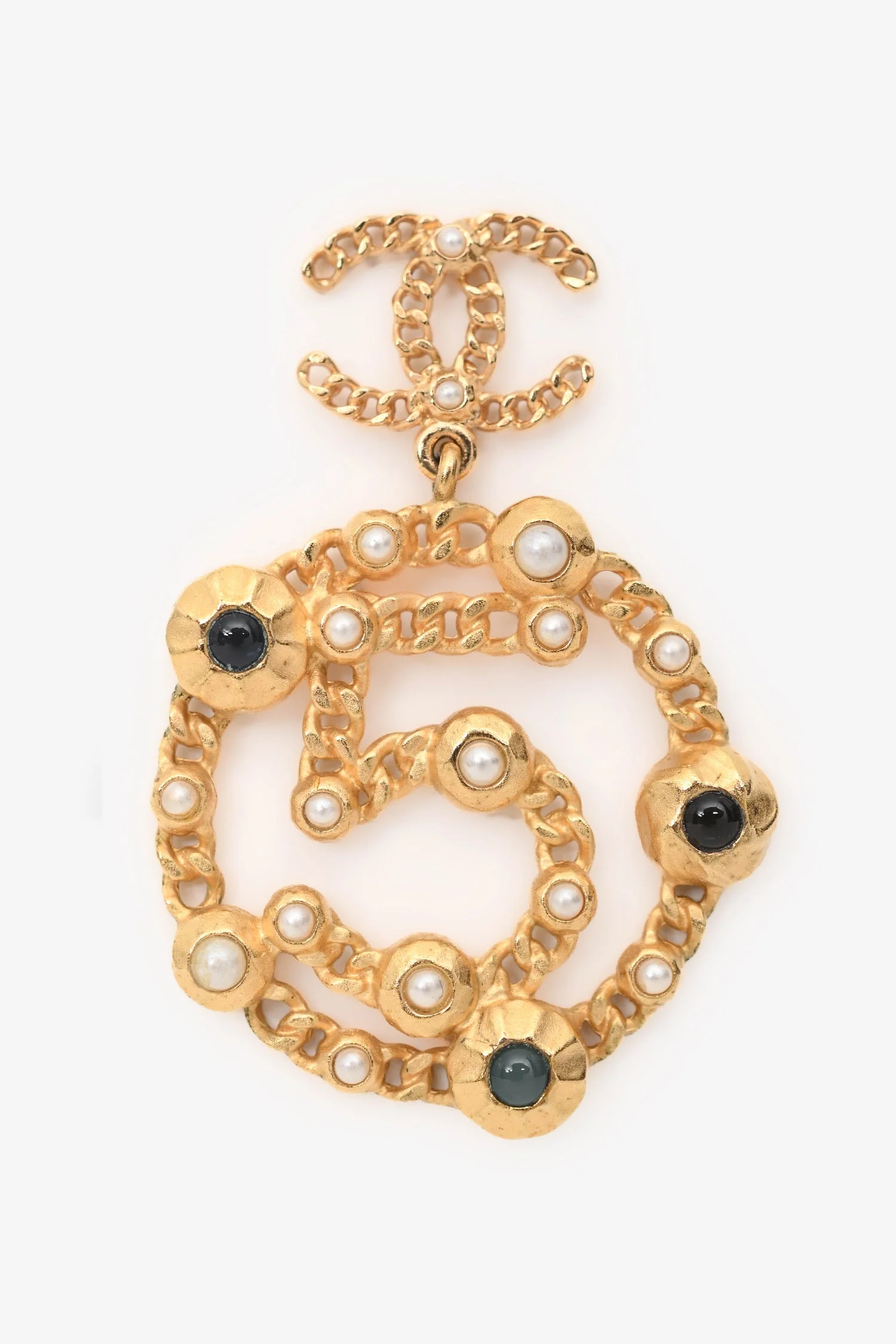Pre-Loved Chanel™ 2018 Gold Tone Faux Pearl No.5 Chain Embellished Ear Pendants - Image 4