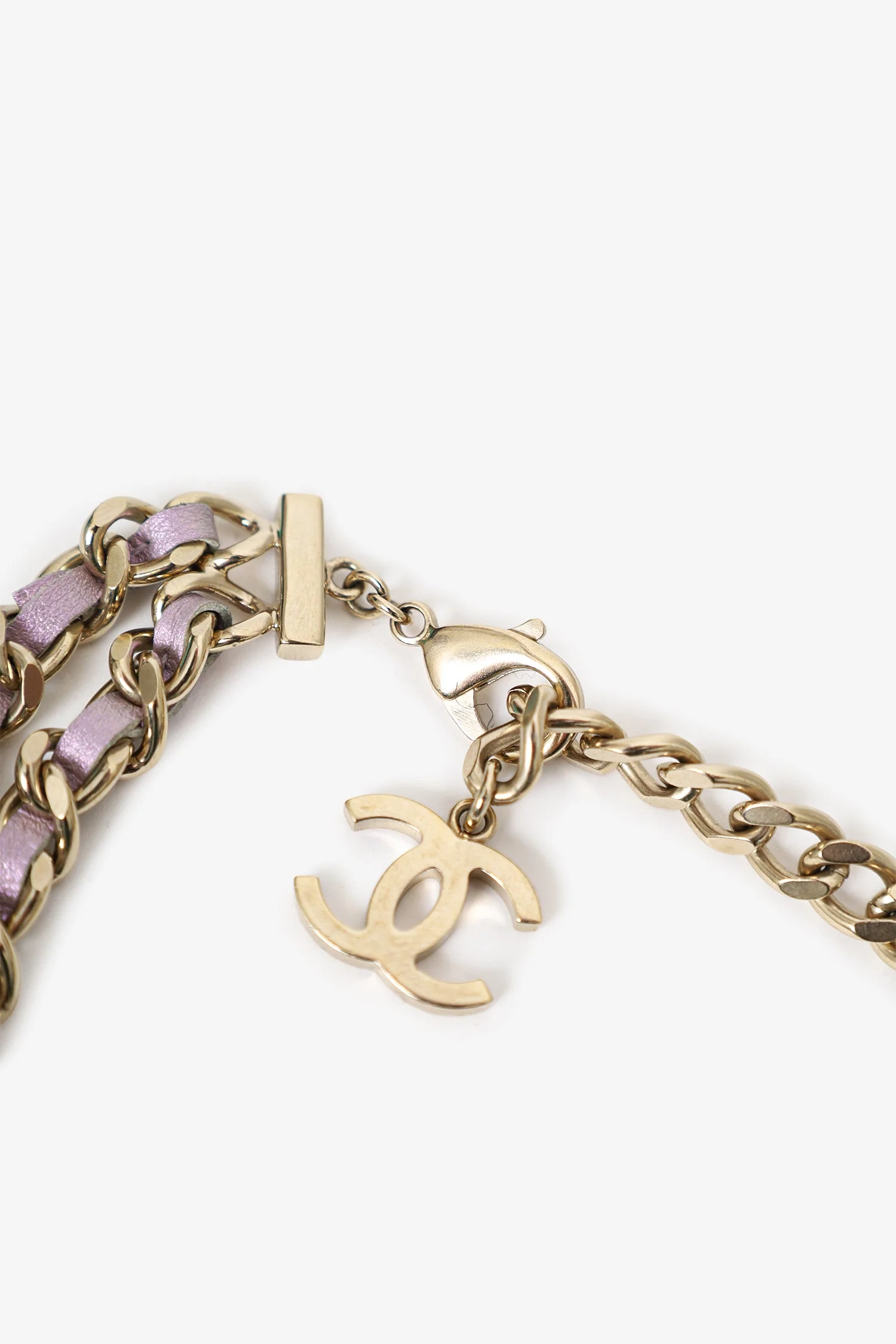 Pre-Loved Chanel™ 2018 Gold Toned Chain/Metallic Purple Leather CC Lock Pendant Choker Necklace - Image 3