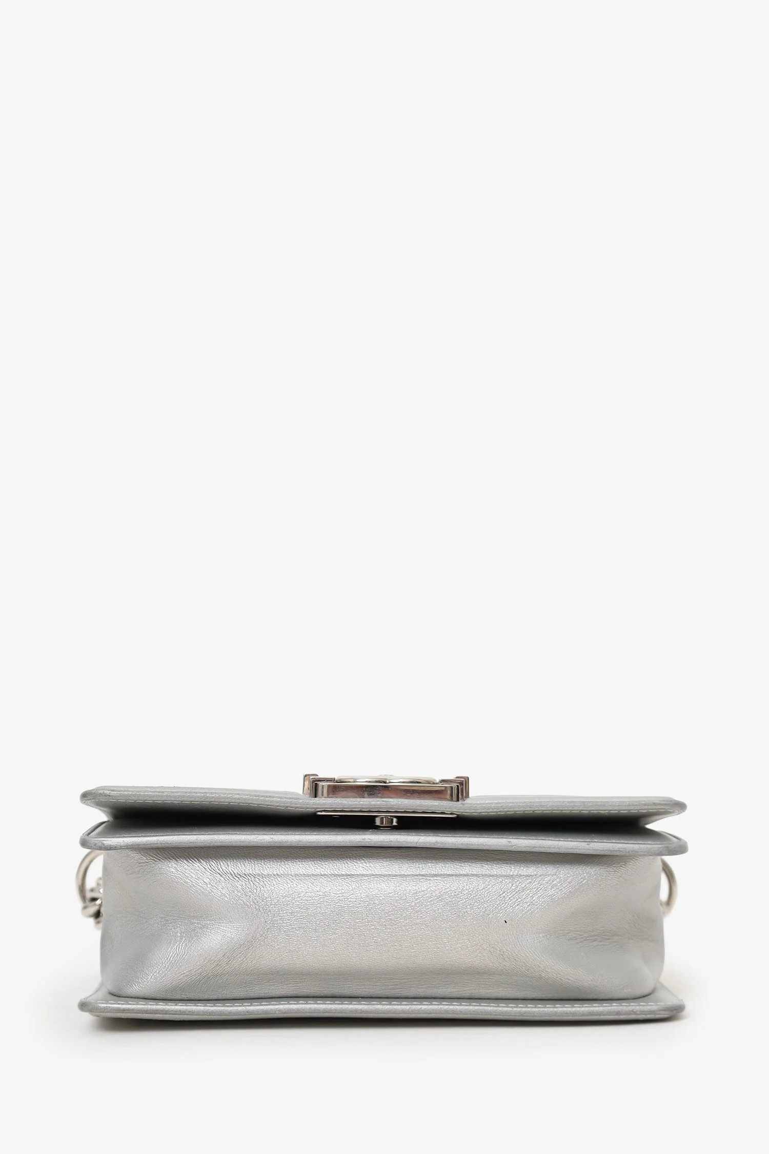 Pre-Loved Chanel™ 2018 Iridescent Silver/Blue Leather/PVC Water Boy Small Bag - Image 6