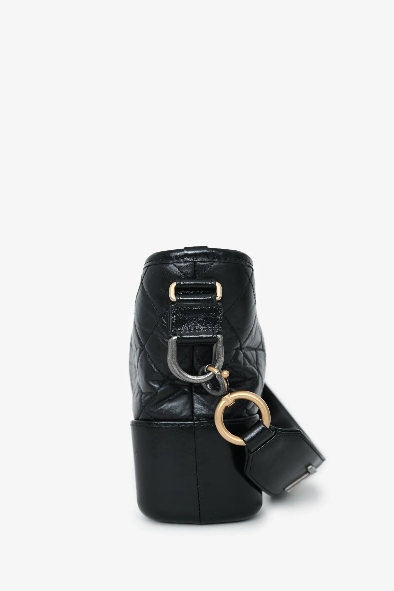 Pre-Loved Chanel™ 2019-20 Black Leather Medium Gabrielle Crossbody Bag with Logo Strap - Image 4
