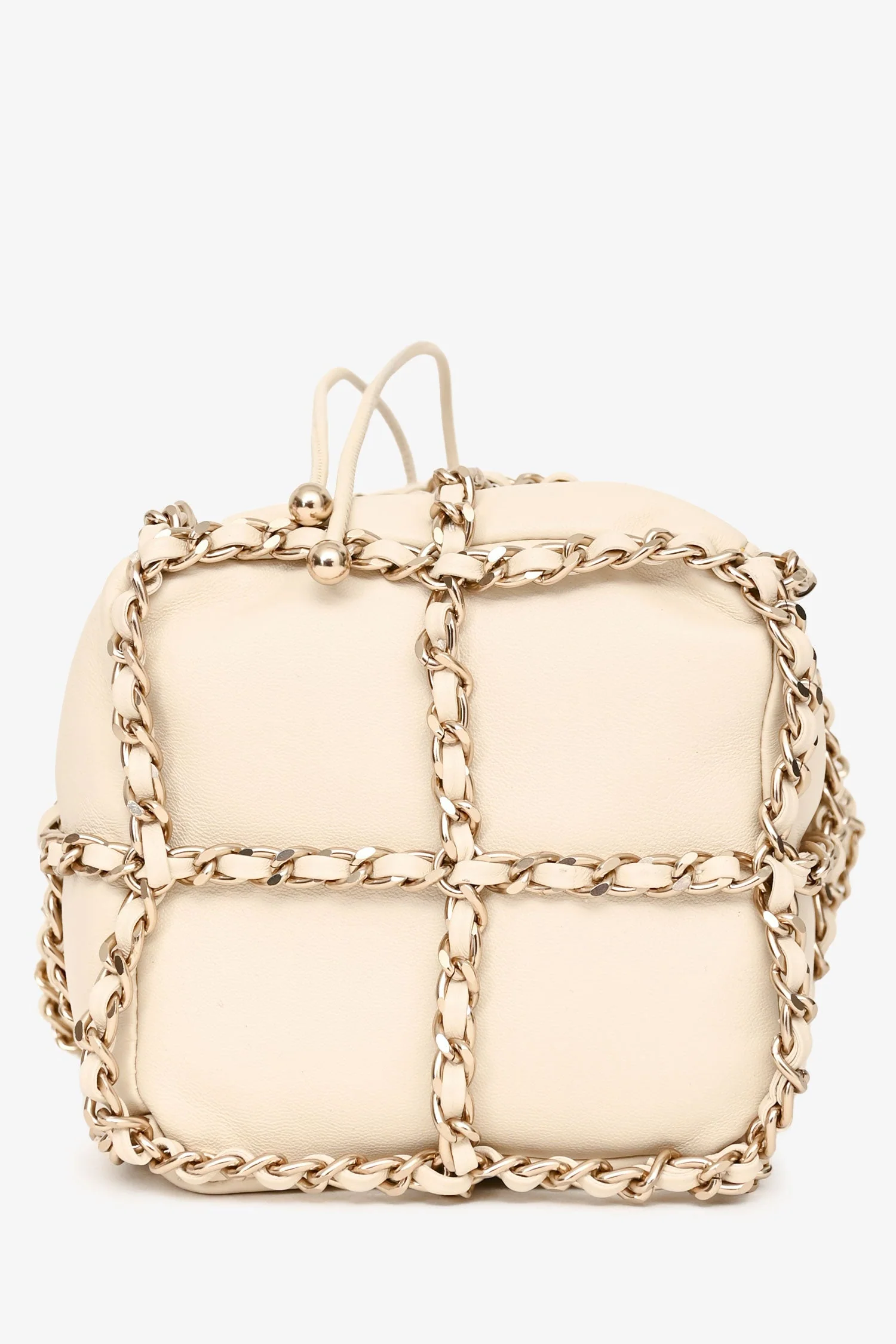 Pre-Loved Chanel™ 2019-20 Cream Lambskin Leather Bucket Chain Drawstring Bag - Image 6