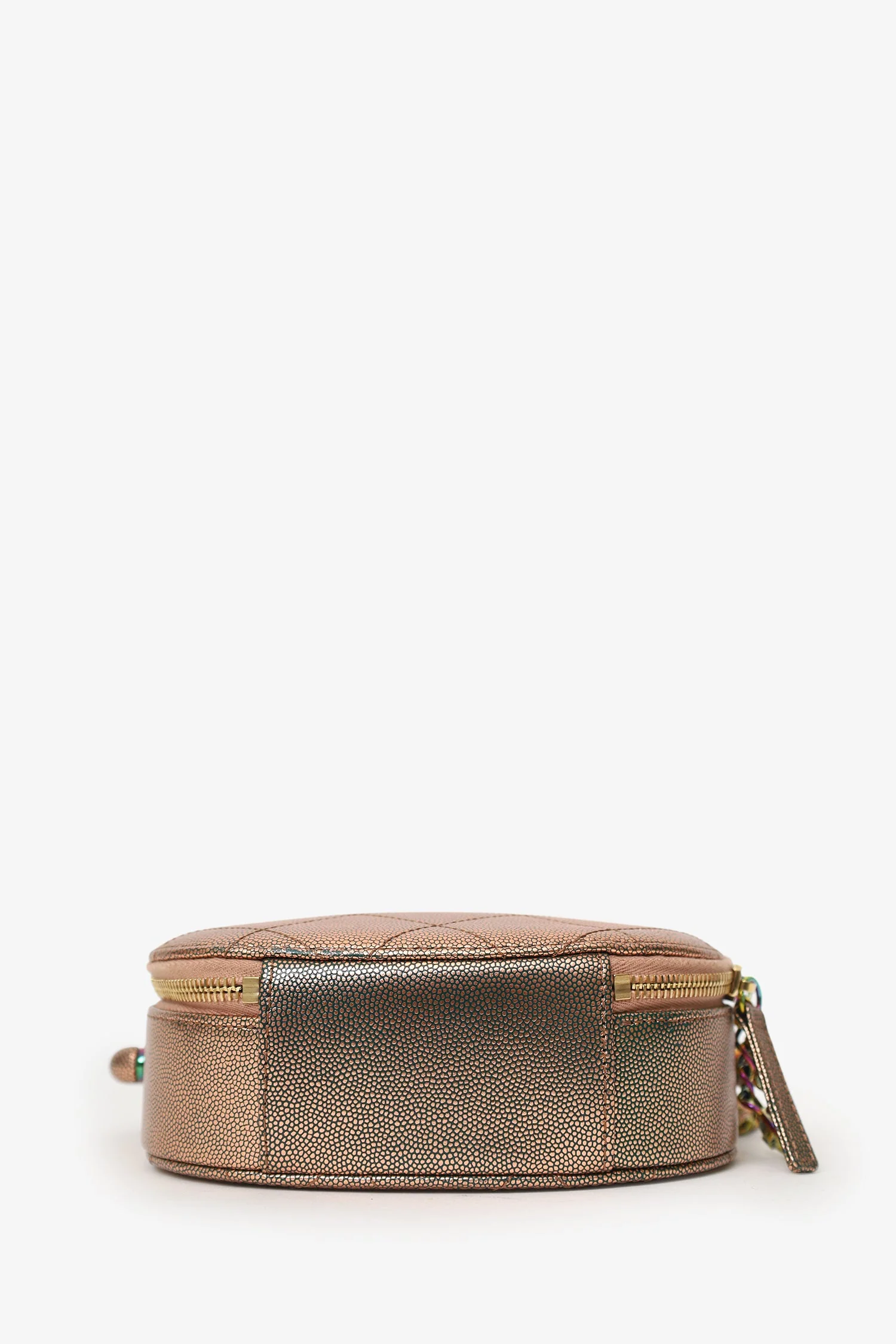Pre-Loved Chanel™ 2019 Brown Metallic Quilted Caviar Egyptian Amulet Top Handle Camera Case - Image 5