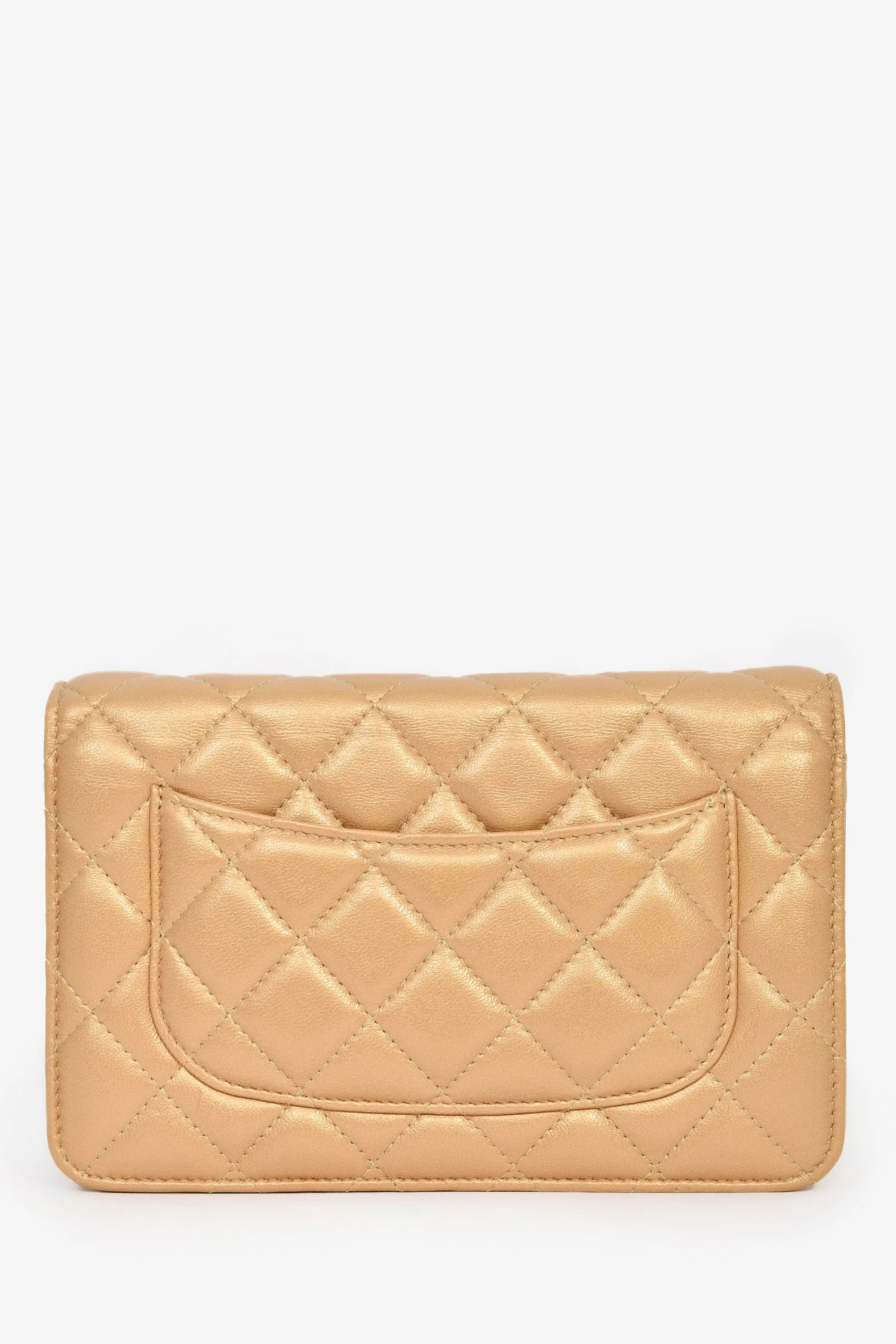 Pre-Loved Chanel™ 2019 Gold Metallic Enamel CC Logo Wallet On Chain - Image 2