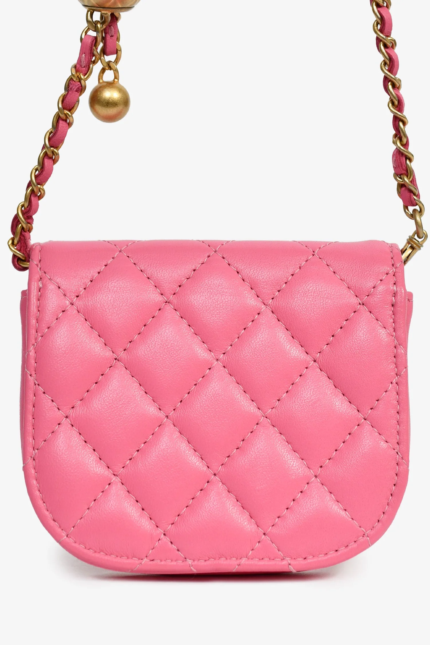 Pre-Loved Chanel™ 2019 Pink Lambskin Mini Pearl Crush Waist Bag - Image 2