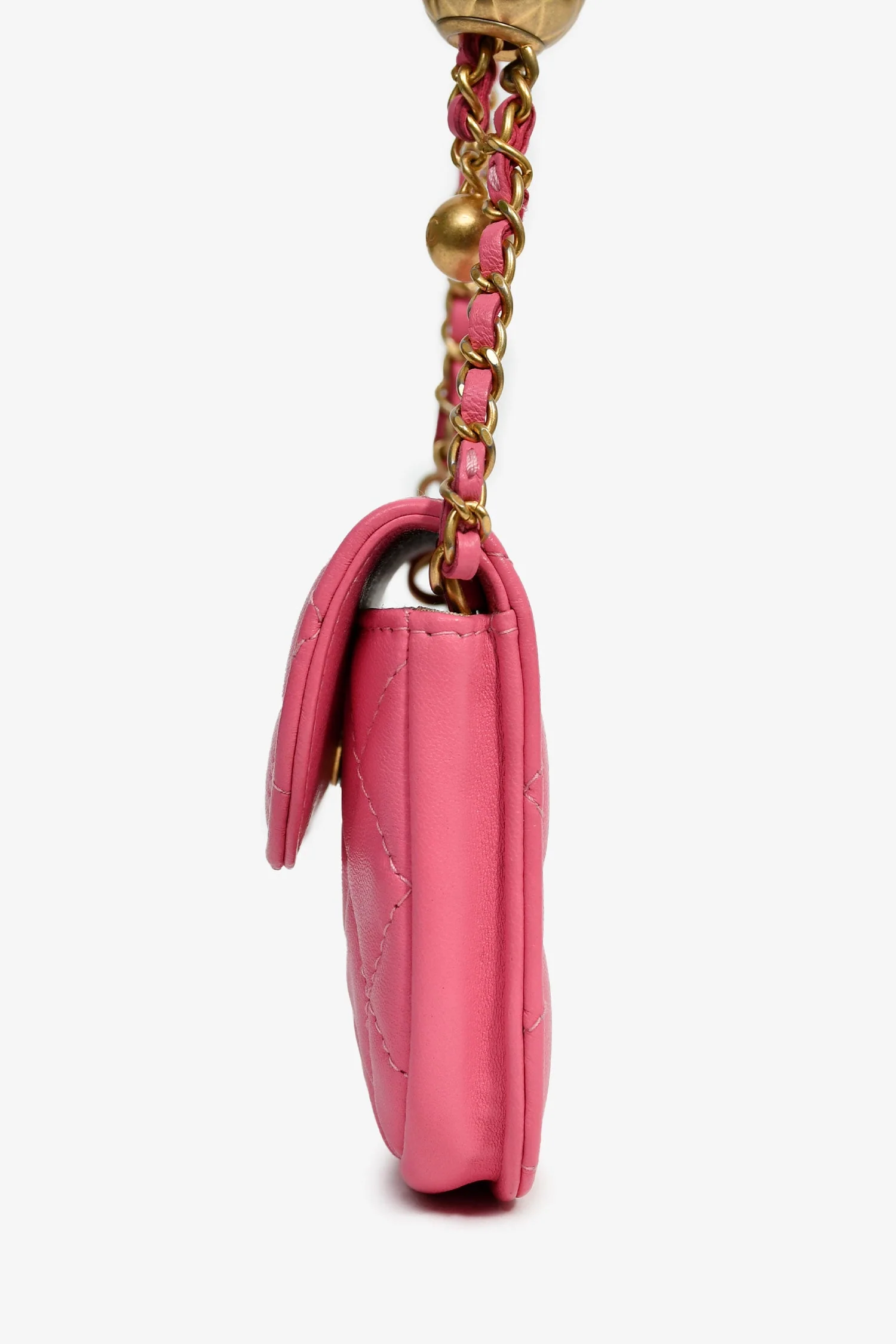 Pre-Loved Chanel™ 2019 Pink Lambskin Mini Pearl Crush Waist Bag - Image 4