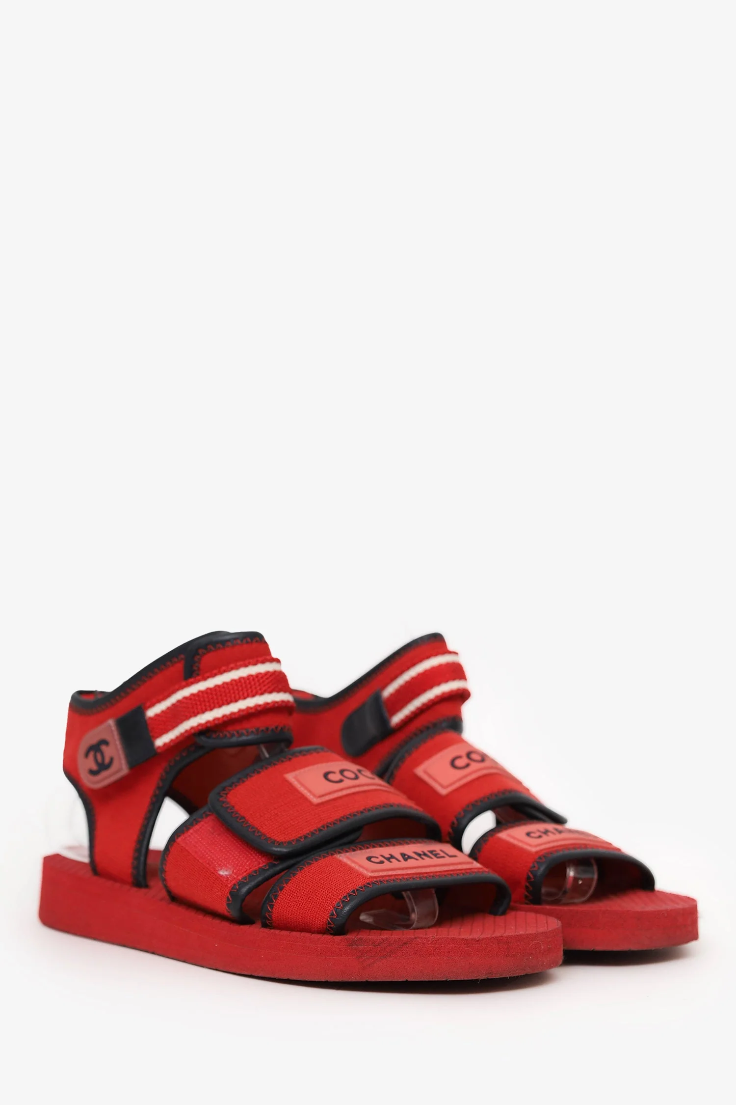 Pre-Loved Chanel™ 2019 Red/Black Fabric/Leather Coco Chanel Strap Flat Sandals Size 37 - Image 2