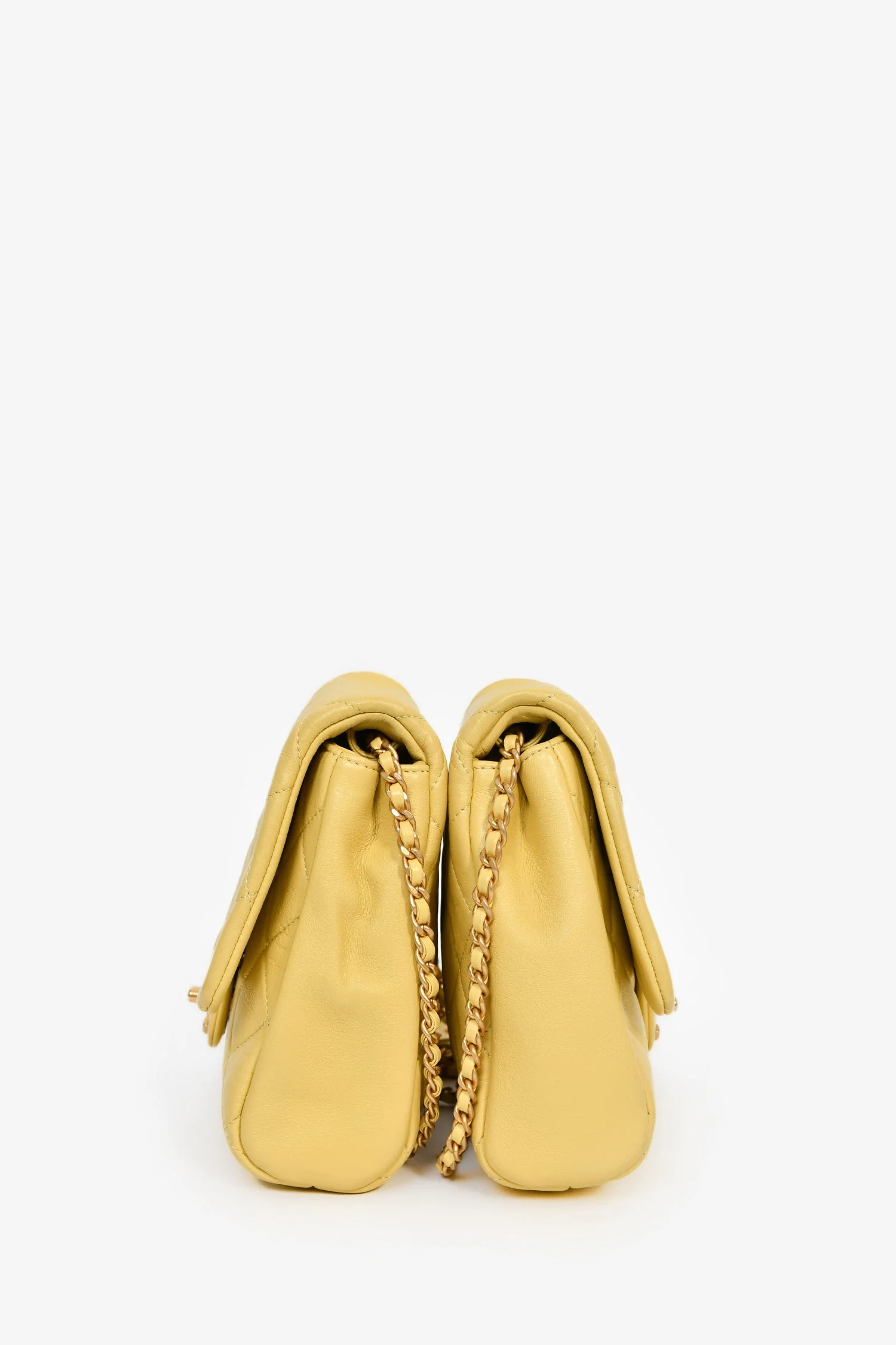 Pre-Loved Chanel™ 2019 Yellow Quilted Lambskin Medium Side-Packs Bag - Image 4