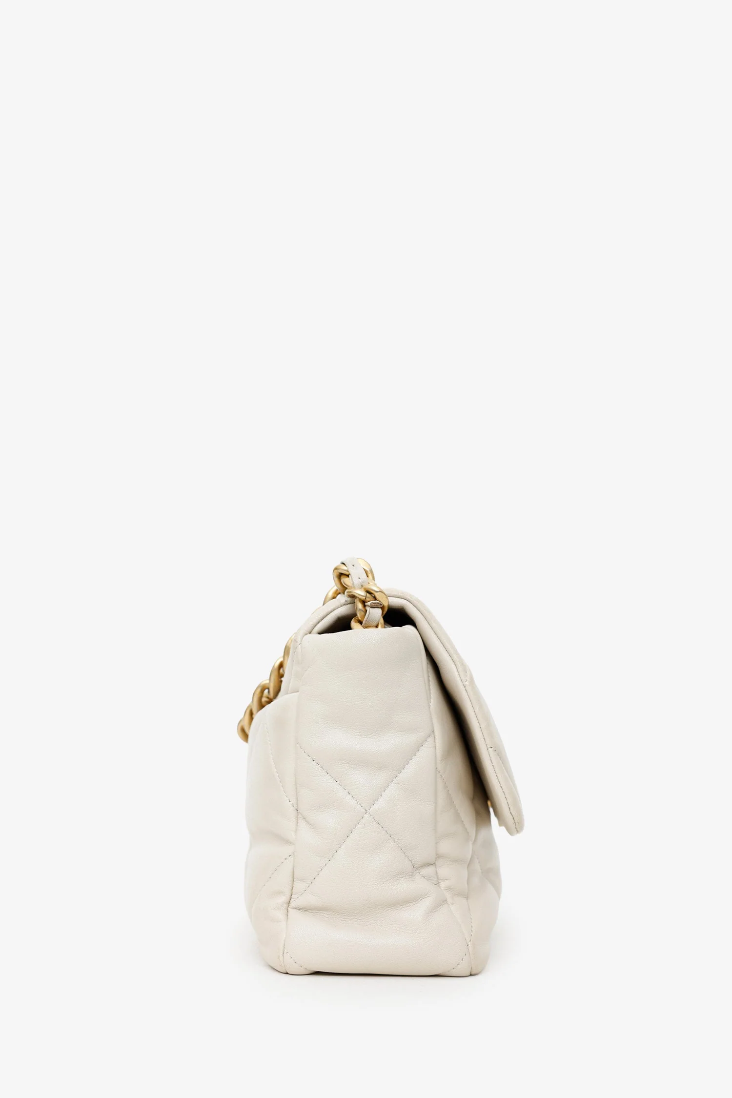 Pre-Loved Chanel™ 2020 Beige Lambskin Medium 19 Flap Bag - Image 4