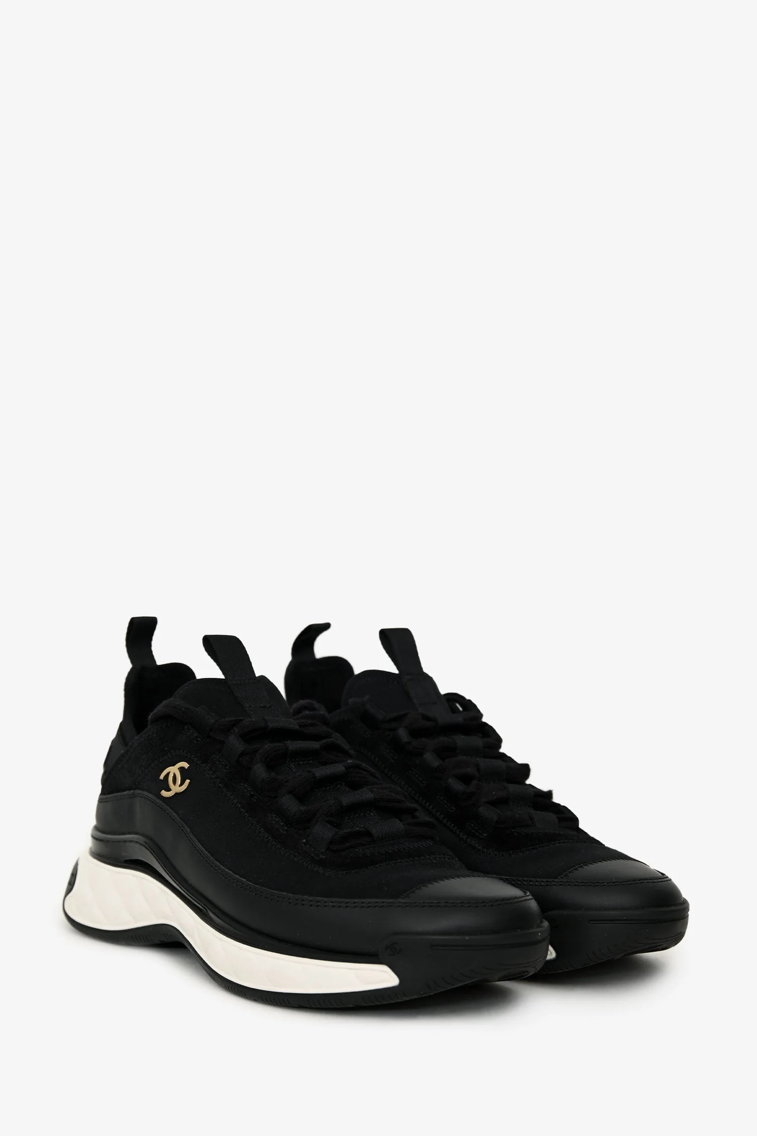 Pre-Loved Chanel™ 2020 Black Leather Trim CC Logo Sneakers Size 37.5 - Image 2