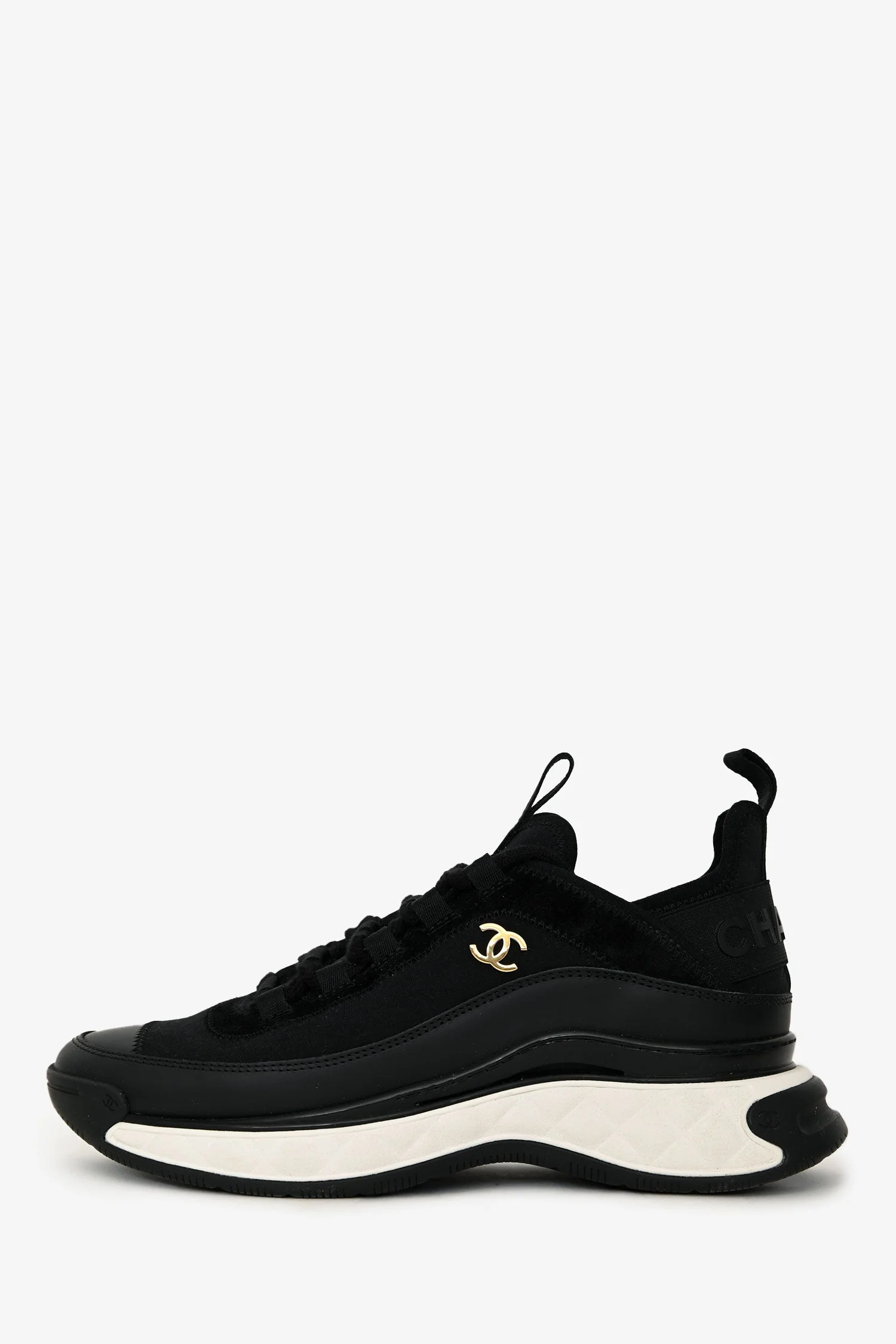 Pre-Loved Chanel™ 2020 Black Leather Trim CC Logo Sneakers Size 37.5 - Image 5