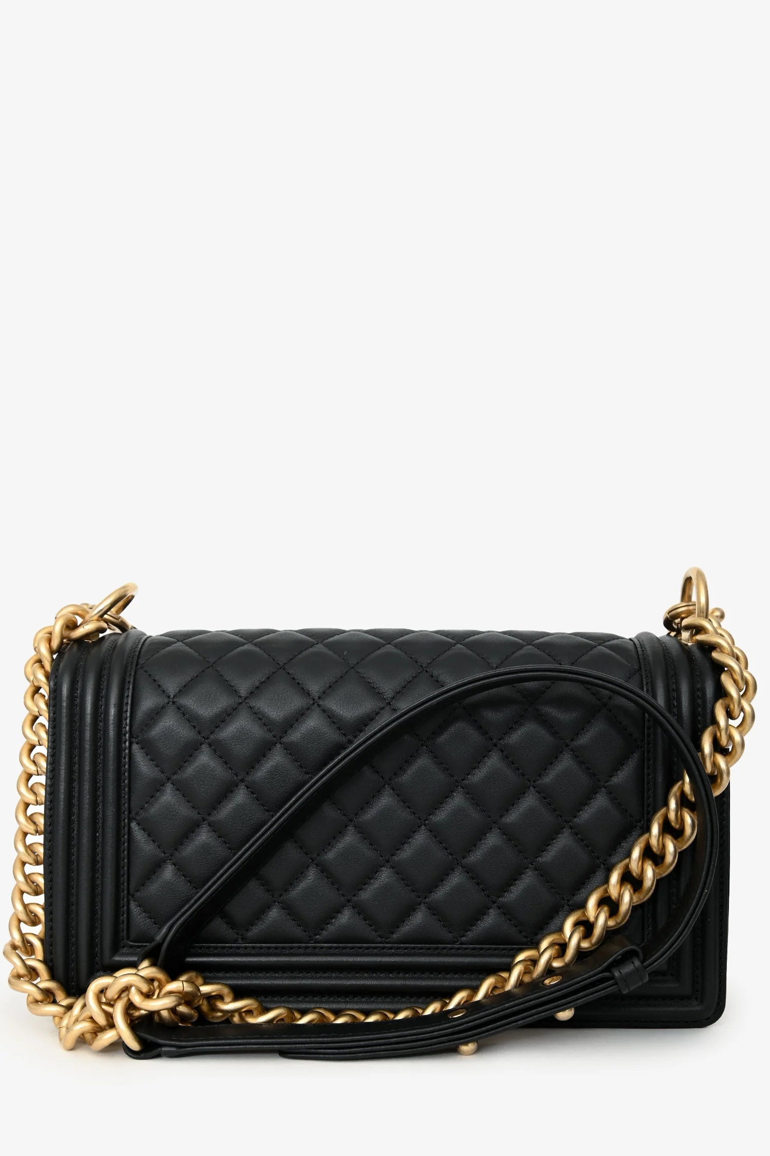 Pre-Loved Chanel™ 2020 Black Quilted Lambskin Medium Boy Bag Gold-Tone Hardware - Image 3