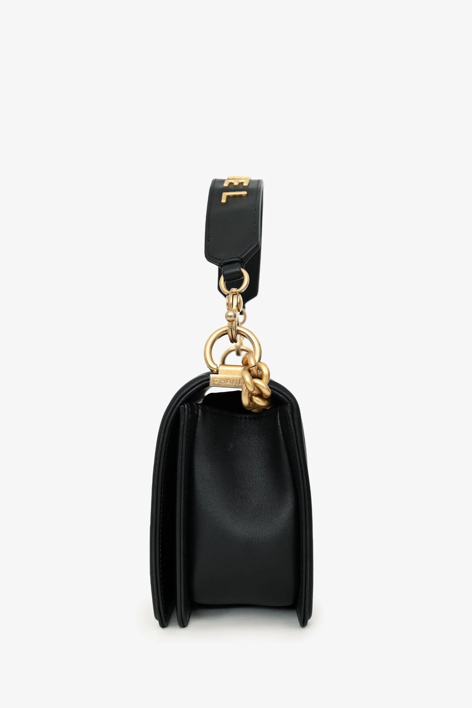 Pre-Loved Chanel™ 2020 Black Quilted Lambskin Medium Boy Bag Gold-Tone Hardware - Image 5