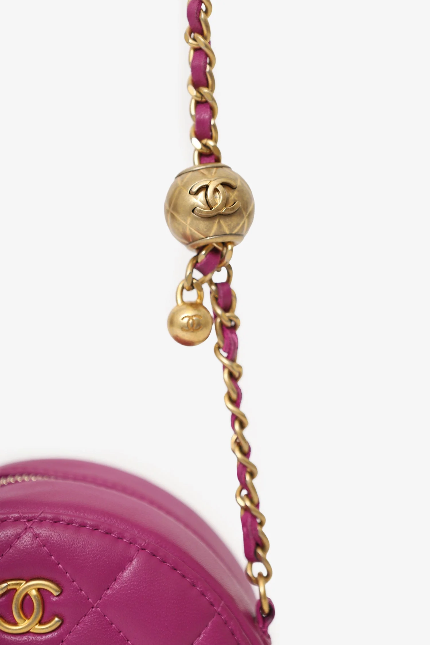 Pre-Loved Chanel™ 2020 Pink Quilted Leather Pearl Crush Round Clutch Bag - Image 5