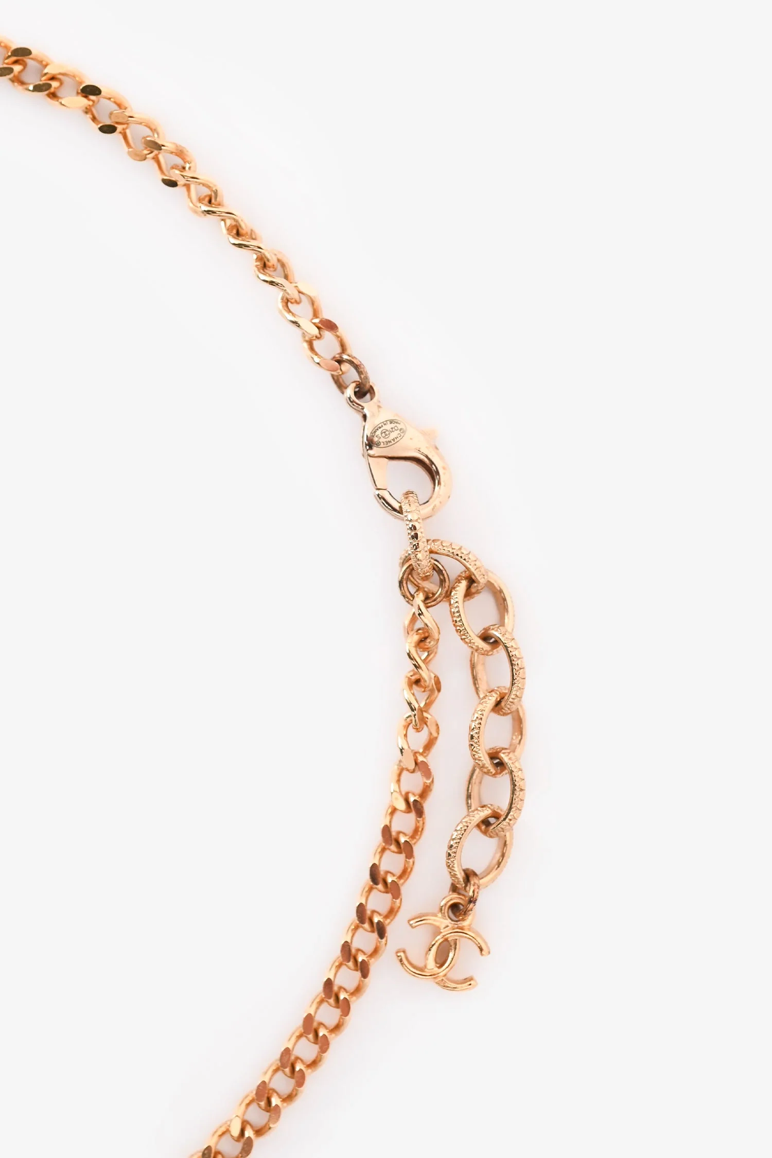 Pre-Loved Chanel™ 2021 Gold Tone Metal Chain Decorated Perfume Bottle Pendant Necklace - Image 3