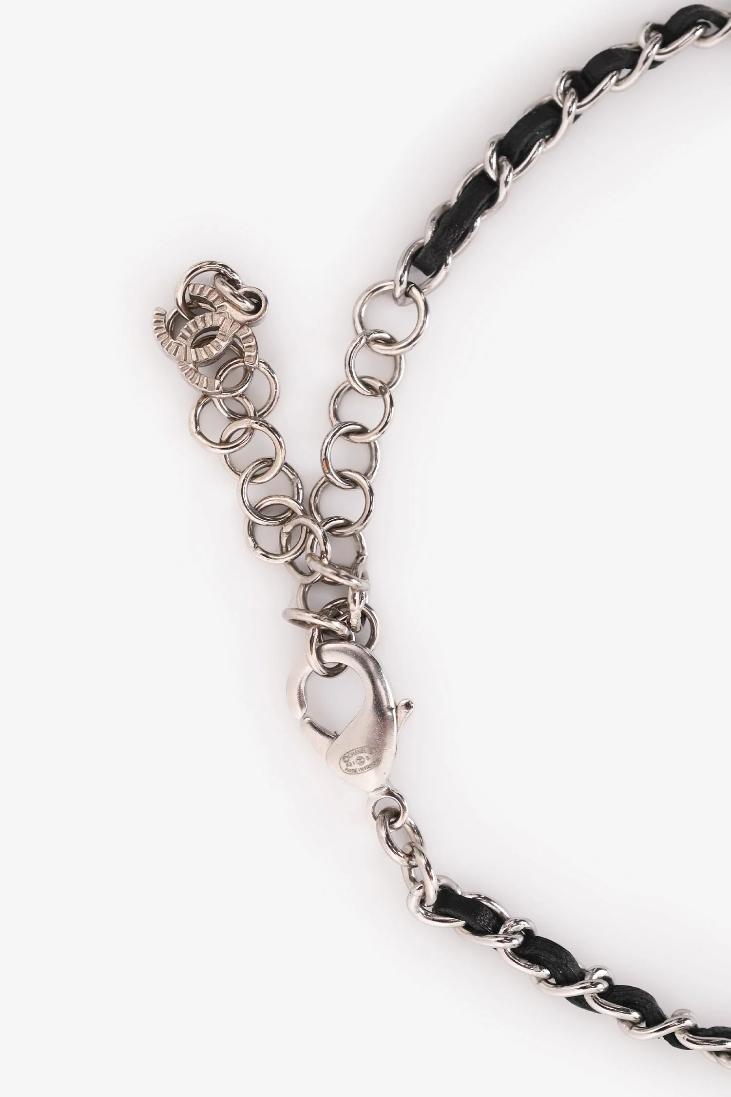 Pre-Loved Chanel™ 2021 Silver Tone Metal/ Leather Intertwined CC Crystal Embellished Necklace - Image 3
