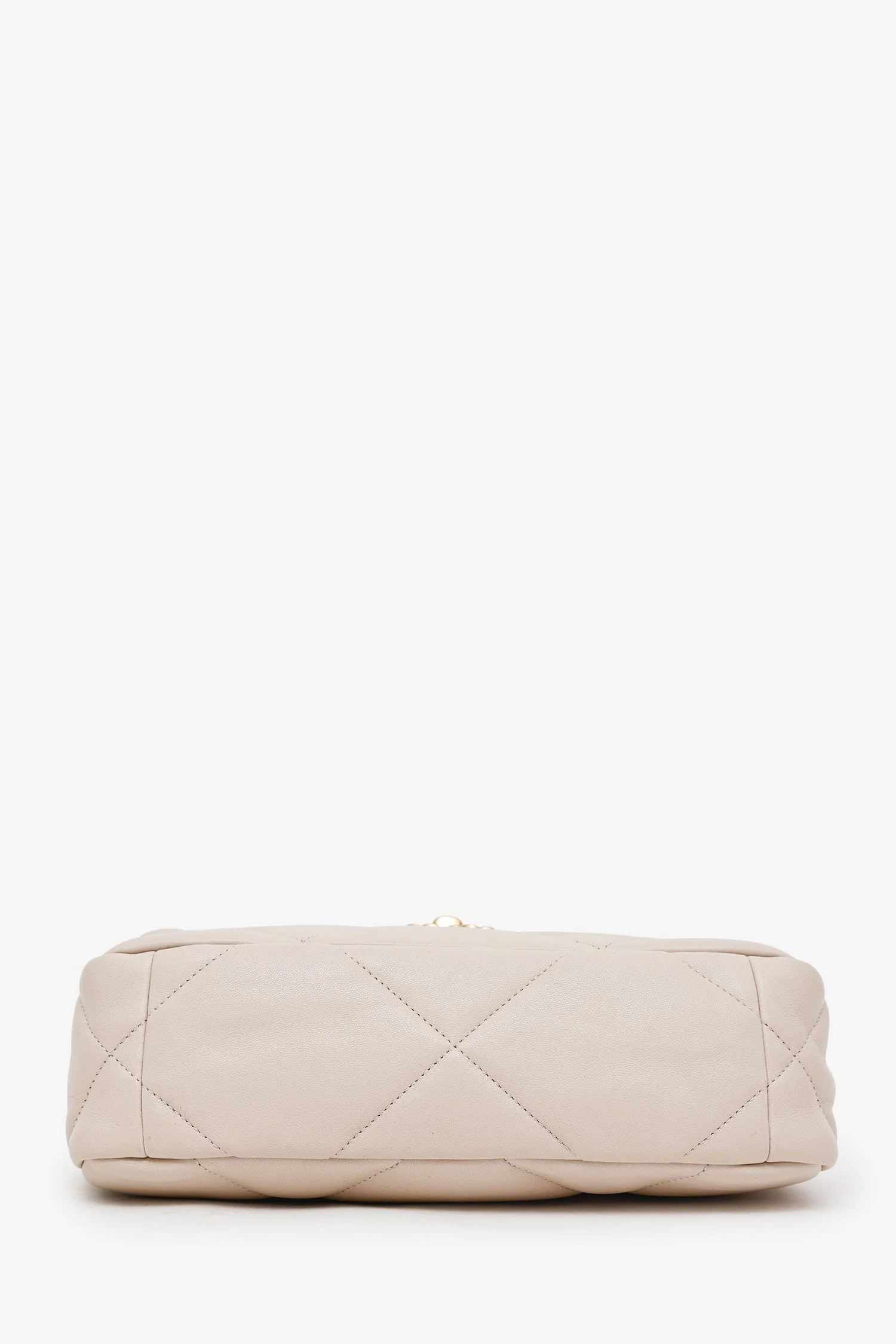 Pre-Loved Chanel™ 2022 Beige Goatskin Leather 'Chanel 19' Small Flap Shoulder Bag - Image 5
