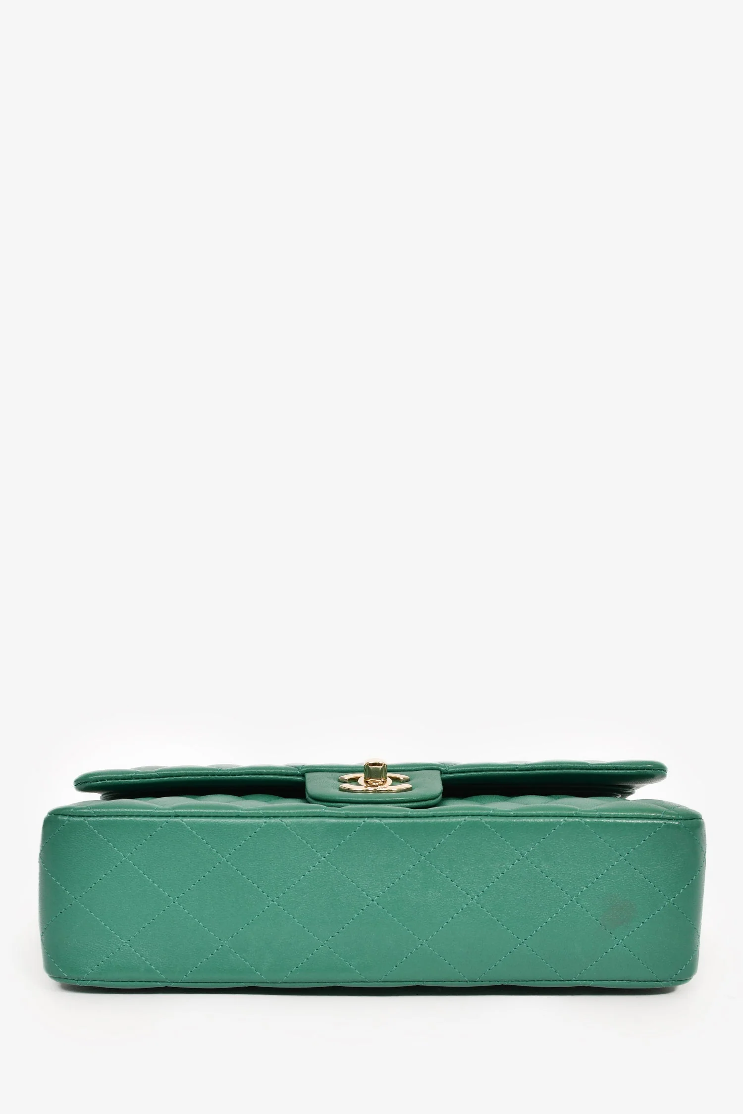 Pre-Loved Chanel™ 2022 Dark Green Lambskin Medium Classic Double Flap Shoulder Bag - Image 5