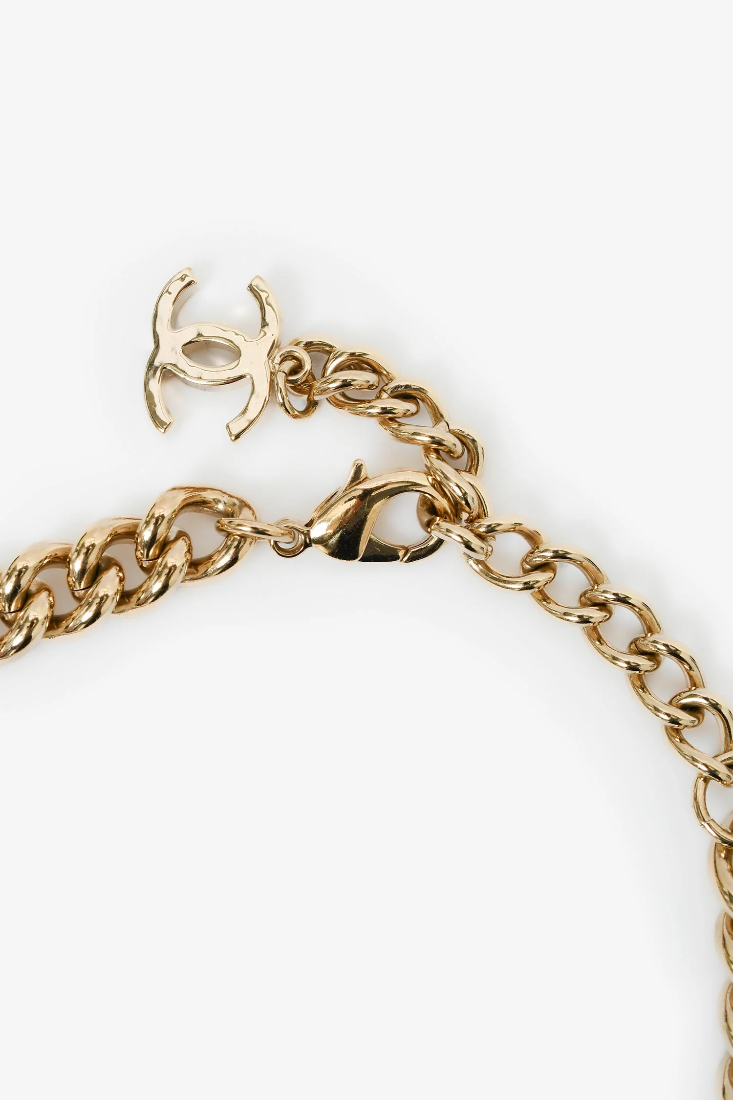 Pre-Loved Chanel™ 2022 Gold Toned/Black Enamel CC Choker Necklace - Image 3