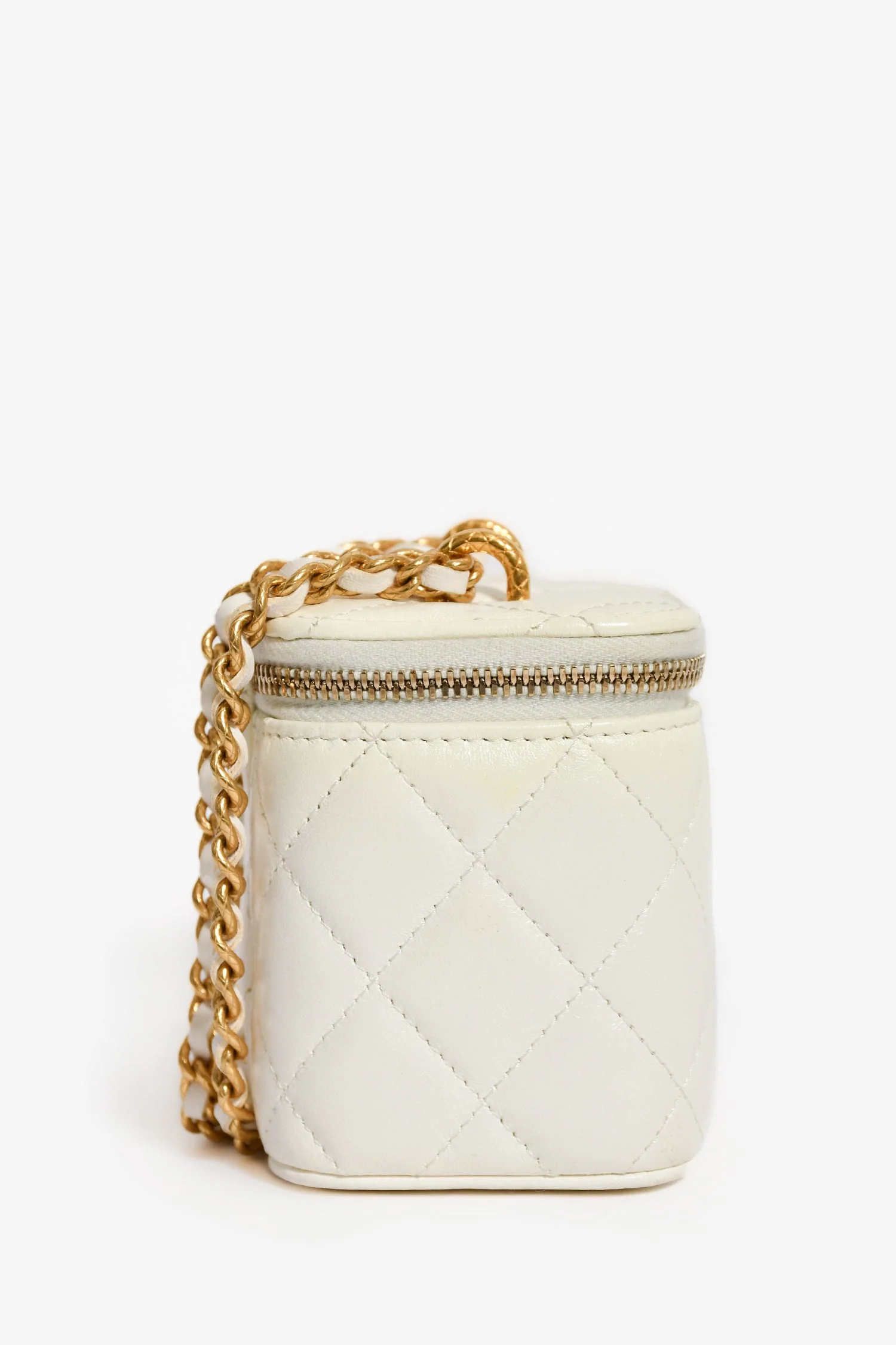 Pre-Loved Chanel™ 2022 White Lambskin Mini Vanity On Chain - Image 3
