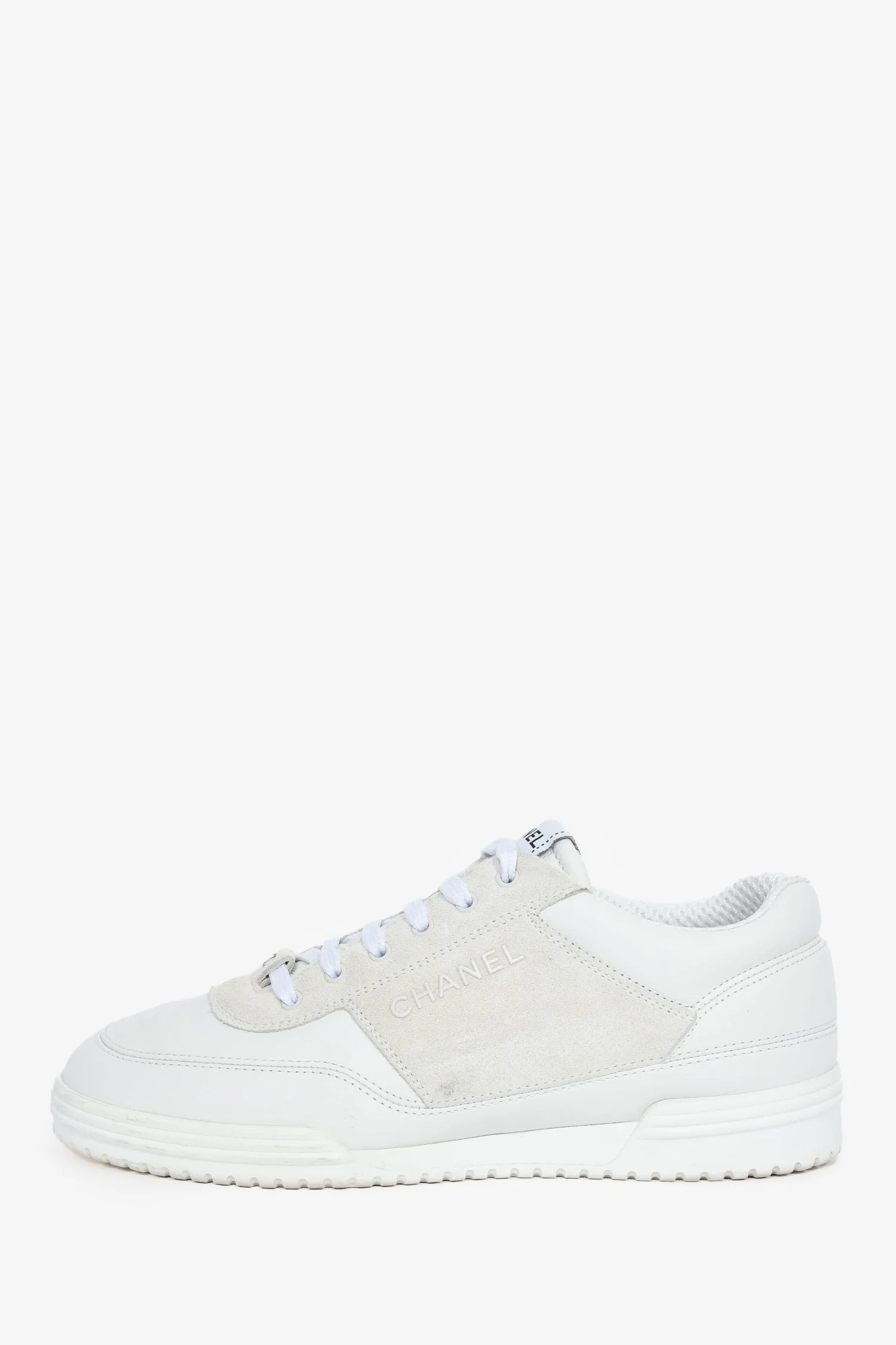 Pre-Loved Chanel™ 2024 White Leather/Suede Coco Mark CC Logo Sneakers Size 38 - Image 4
