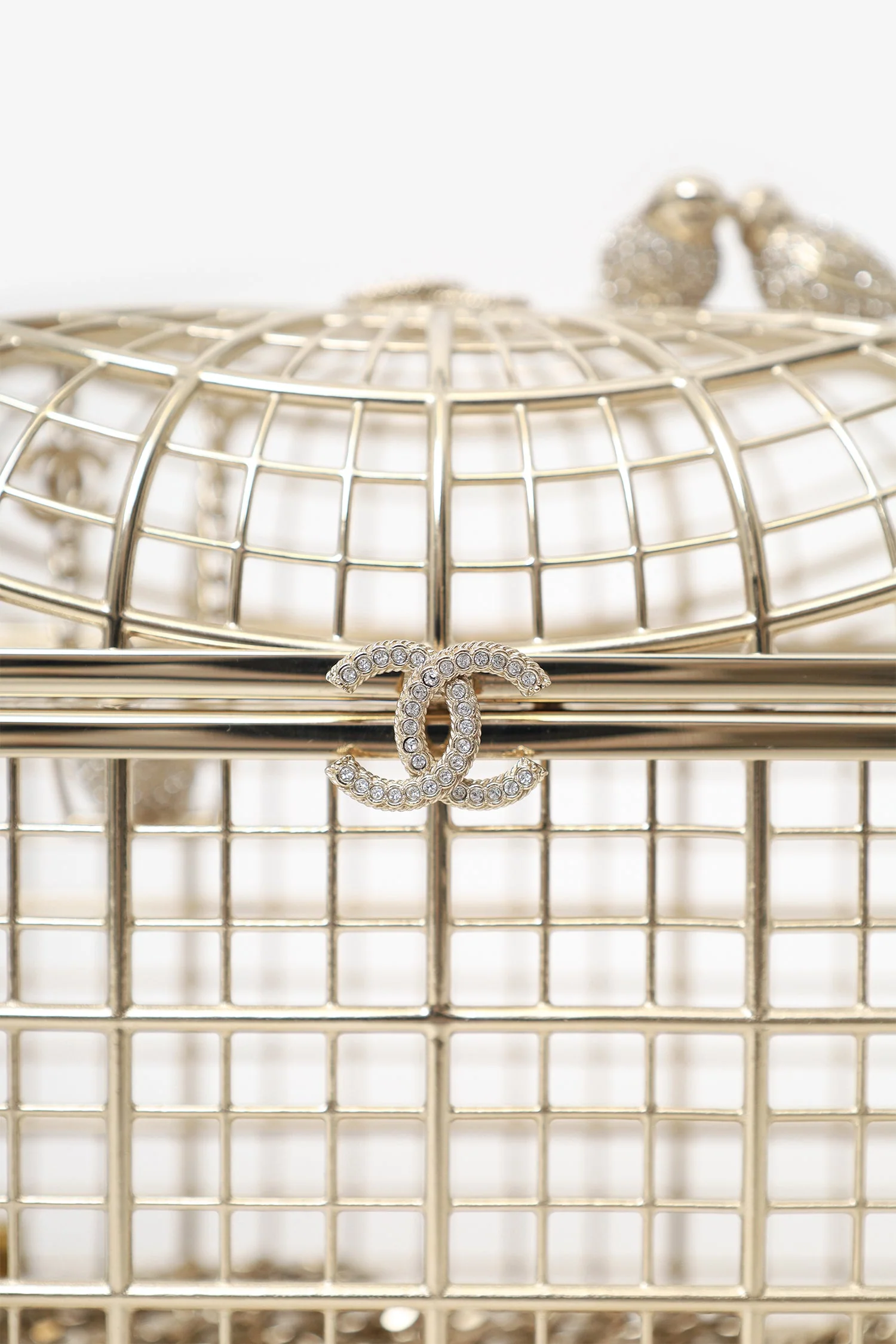 Pre-Loved Chanel™ 2025 S/S Runway Gold Toned Metal Crystal Strass 'Bird Cage Minaudière' Bag - Image 2