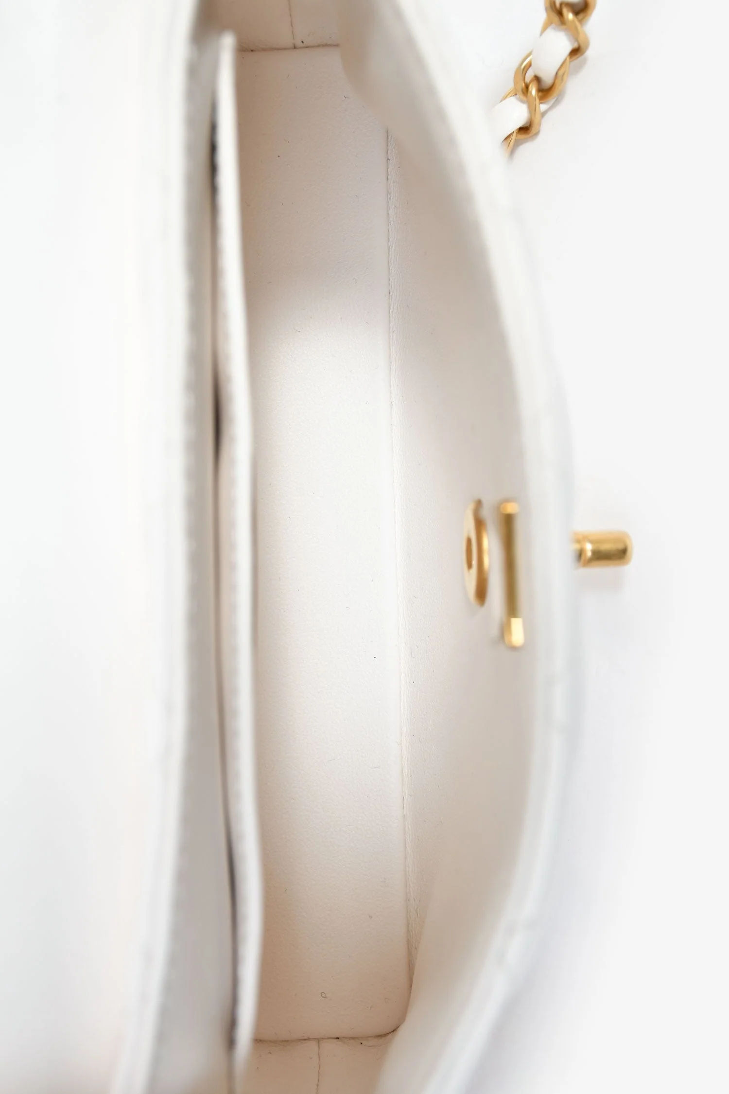 Pre-Loved Chanel™ 2025 White Lambskin Mini Rectangle Top Handle - Image 6