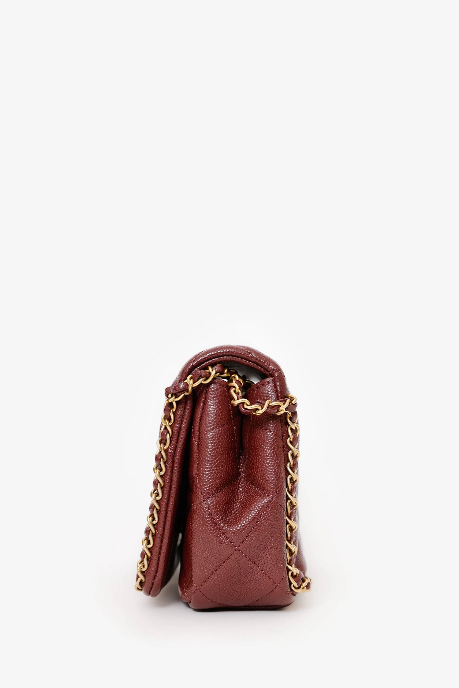 Pre-Loved Chanel™ 22B Burgundy Caviar Never Ending Chain Flap Bag - Image 3