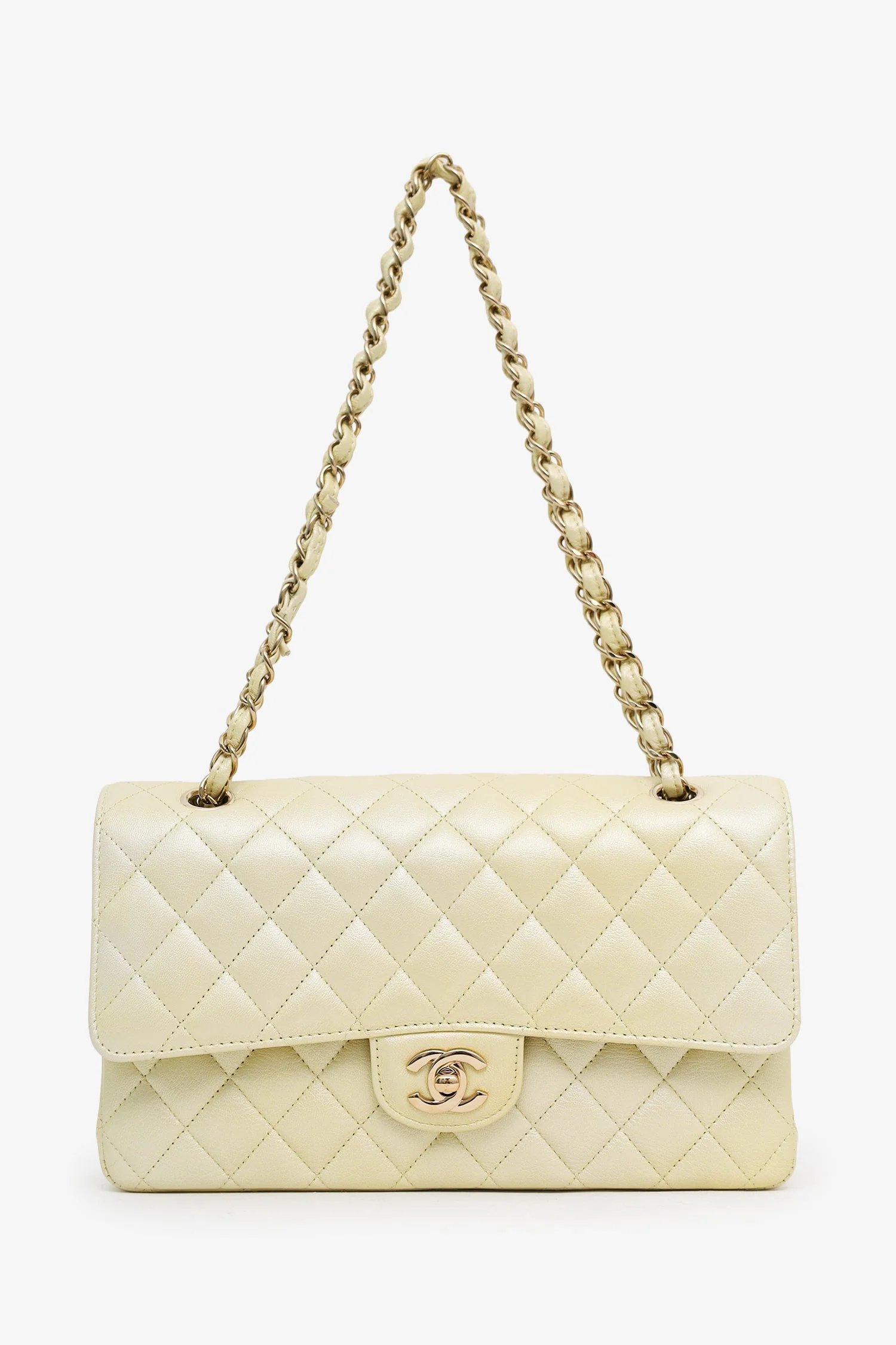 Chanel™ 22P Iridescent Yellow Quilted Leather Medium Double Flap Bag (Pre-Loved) - Image 6