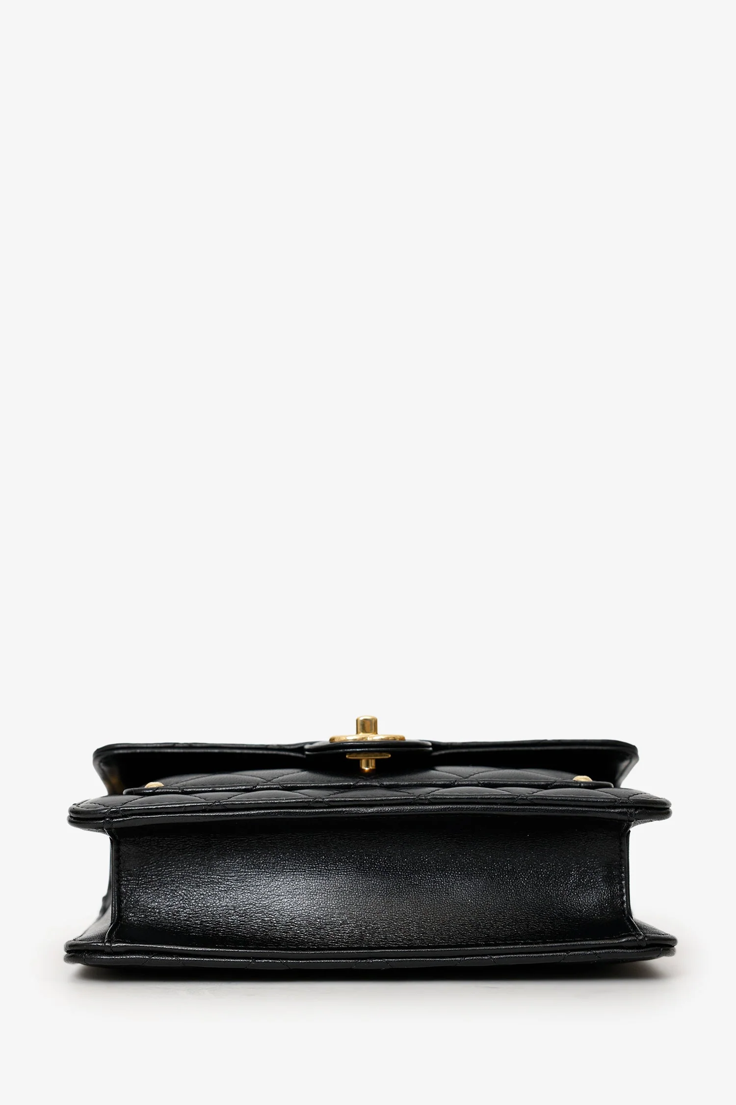 Pre-Loved Chanel™ 25B Black Lambskin Quilted Top Handle Wallet On Chain - Image 5